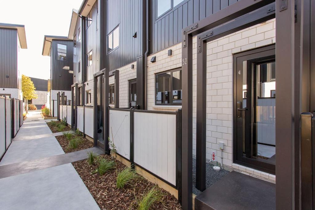 New 2Bdrm 2Brm Hospital CBD Hagley Park Locationn view 2