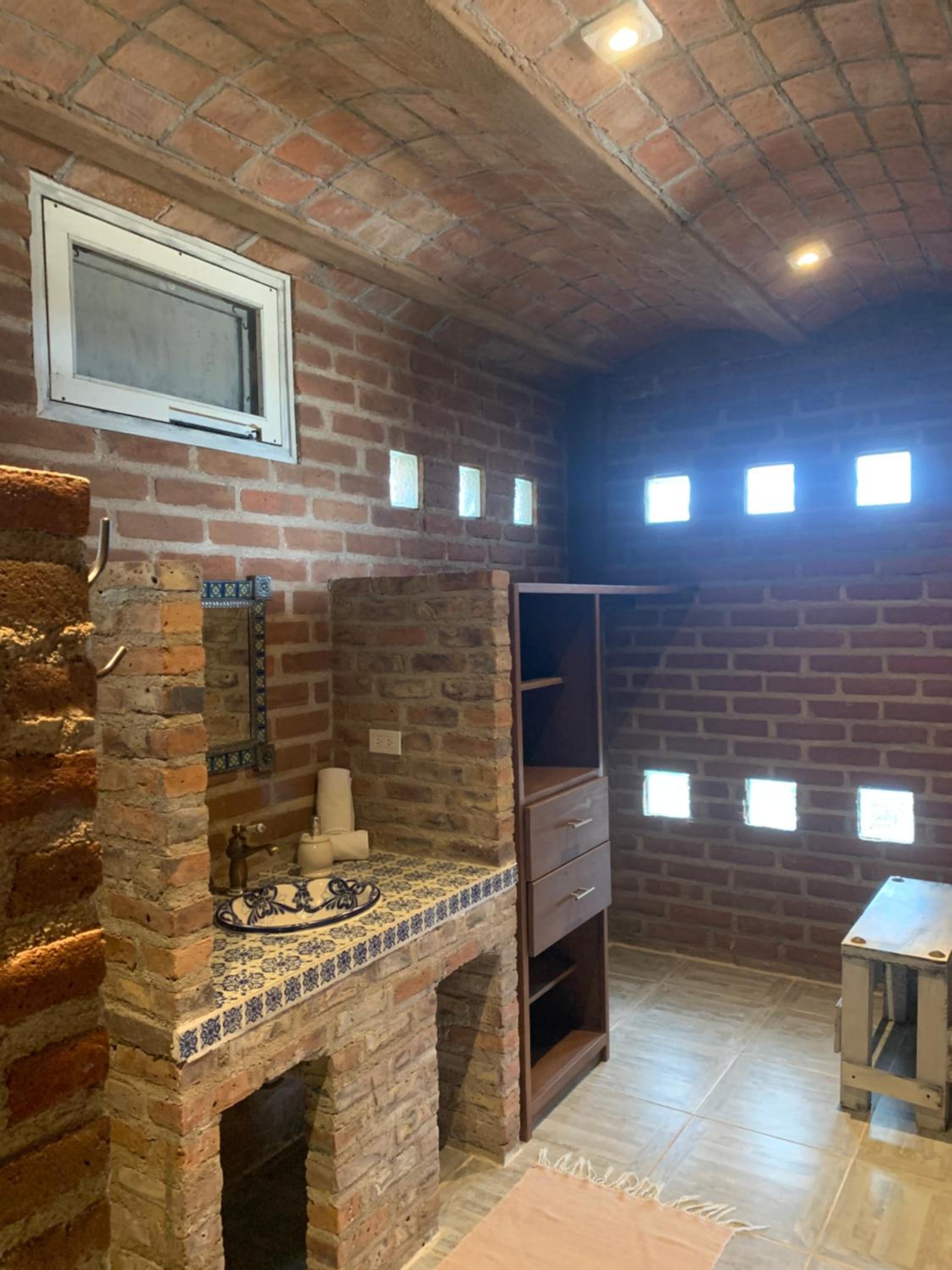 Photo 18