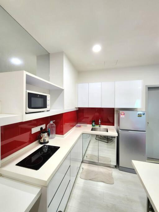 Modern Suite in Penang Island photo 3