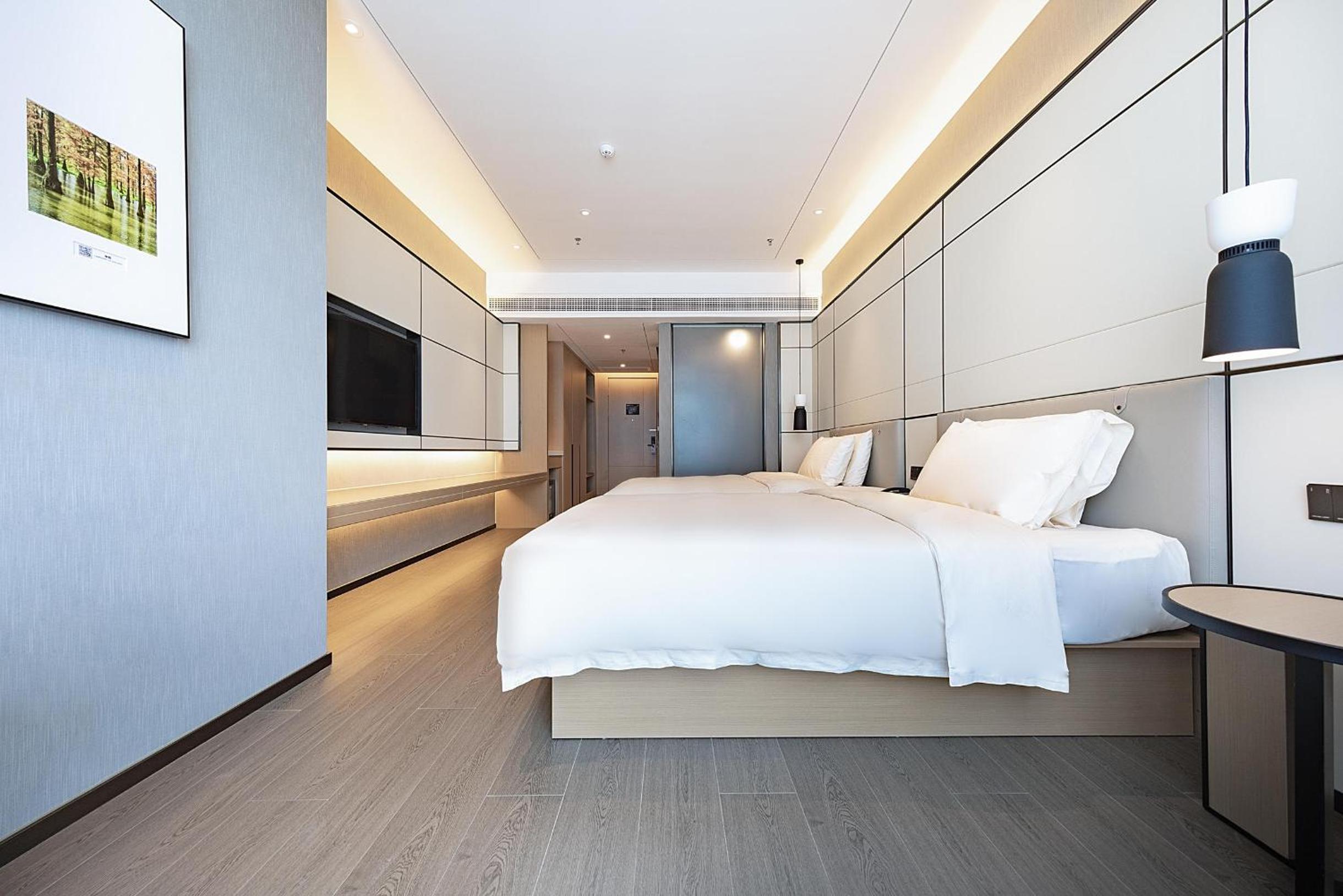 Atour Hotel Zhongshan Ancient Town Huayi Plaza