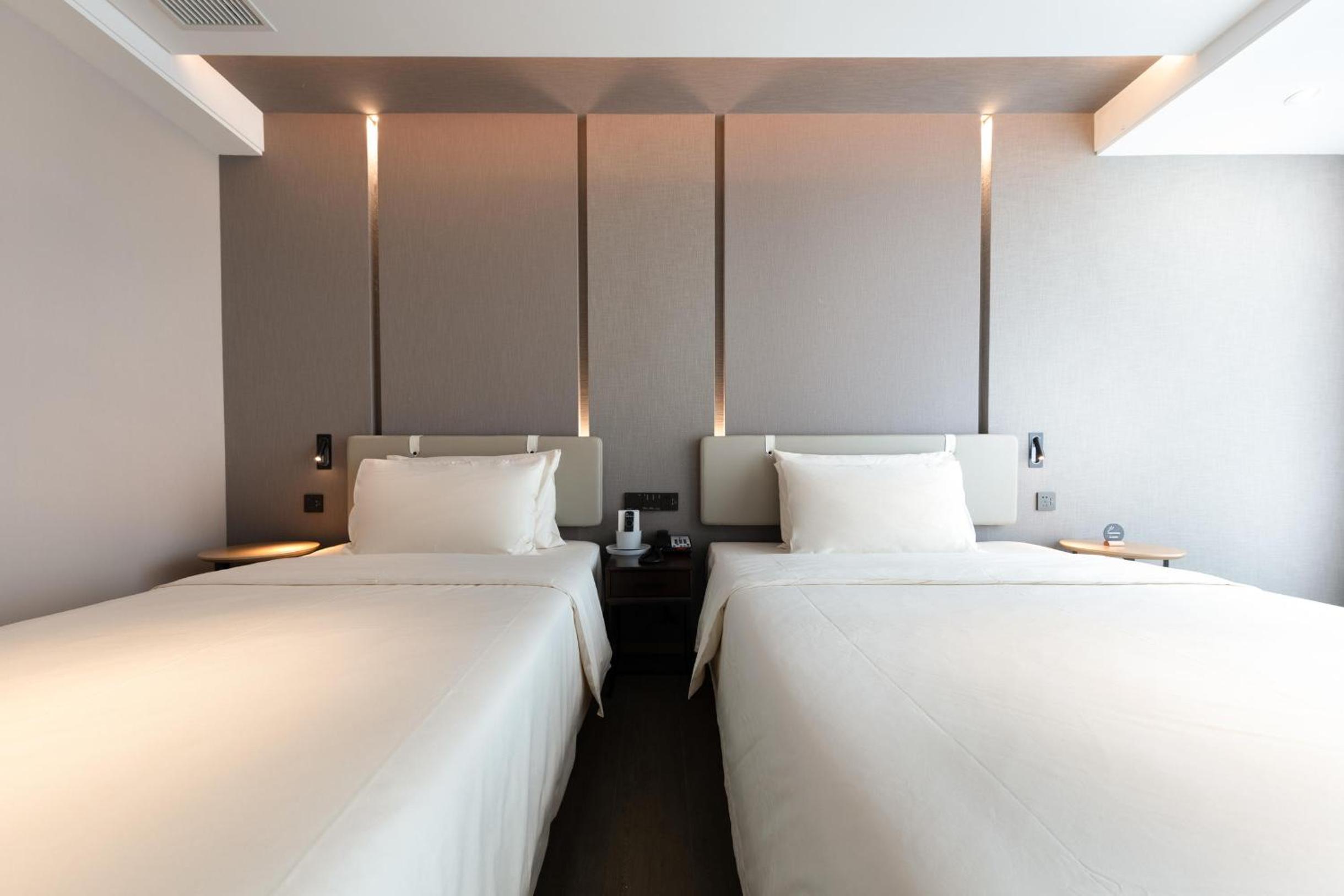 Atour Hotel Ningbo Yinzhou Wanda Mingzhouli