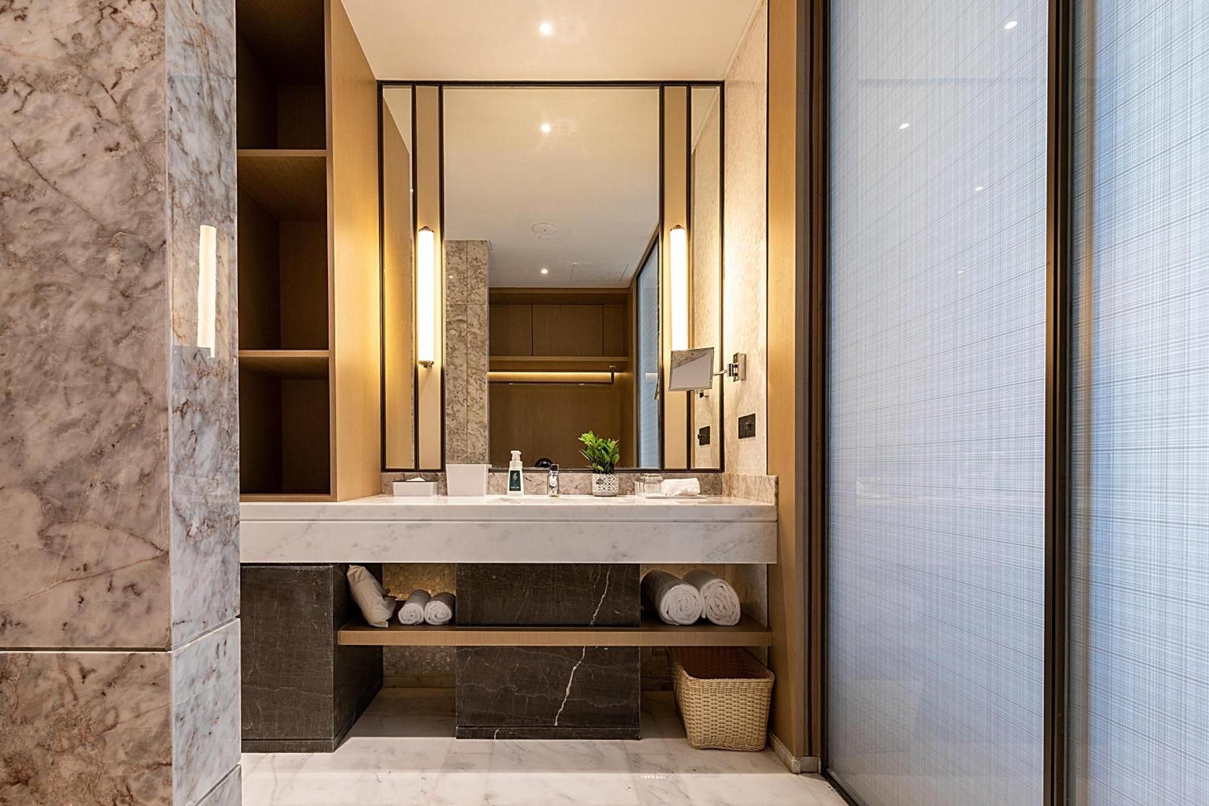 Atour Hotel Zhongshan Ancient Town Huayi Plaza