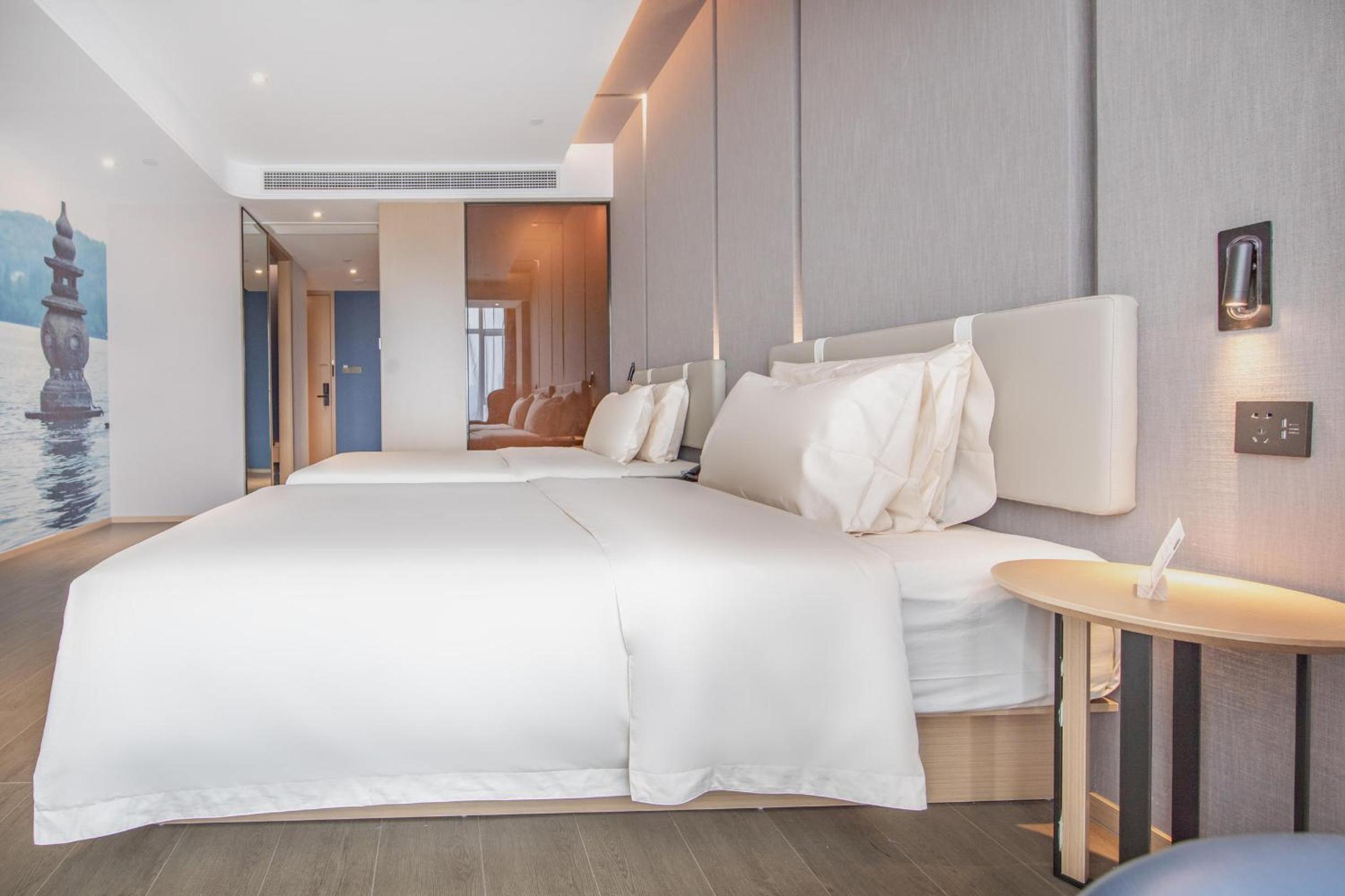 Atour Hotel Ningbo Yinzhou Wanda Mingzhouli