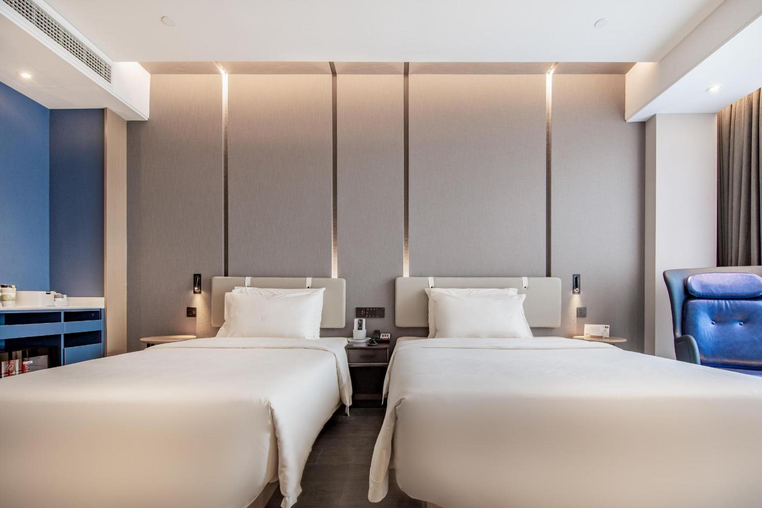 Atour Hotel Ningbo Yinzhou Wanda Mingzhouli