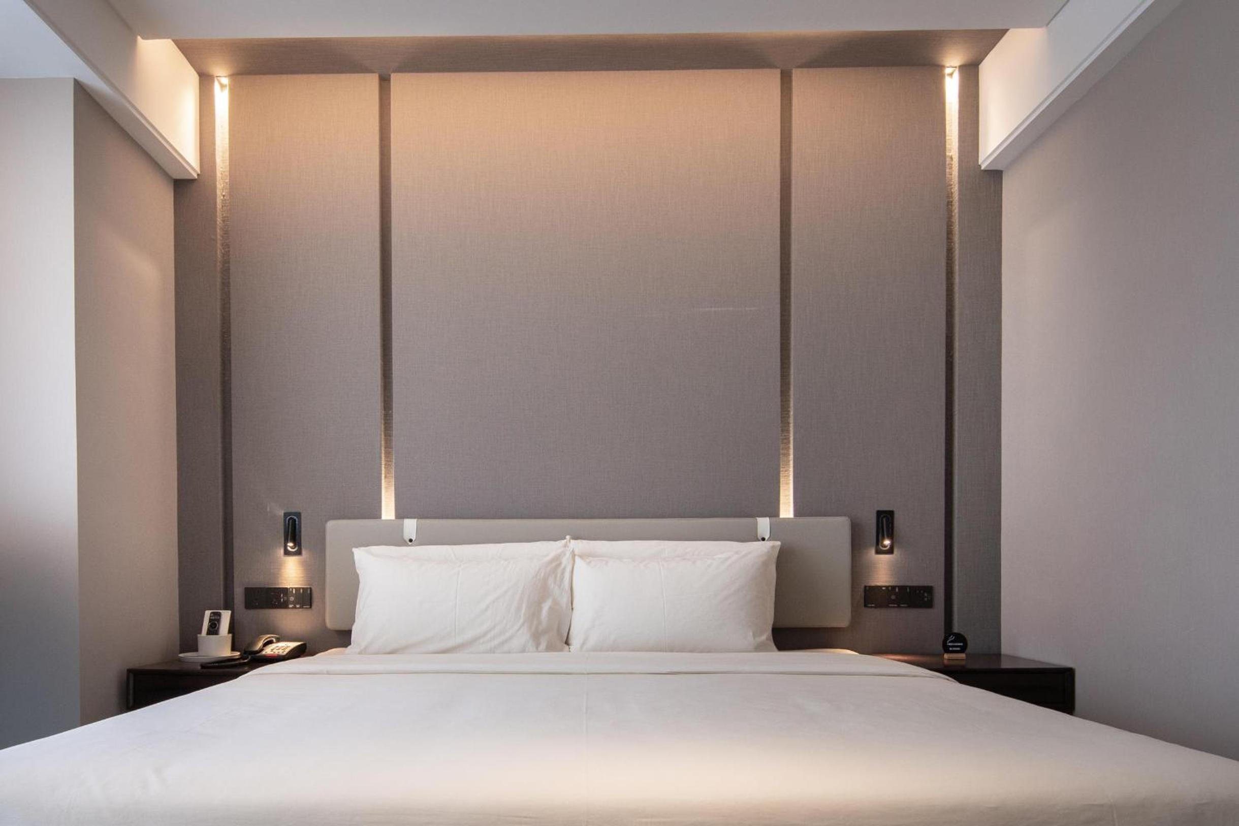 Atour Hotel Ningbo Yinzhou Wanda Mingzhouli