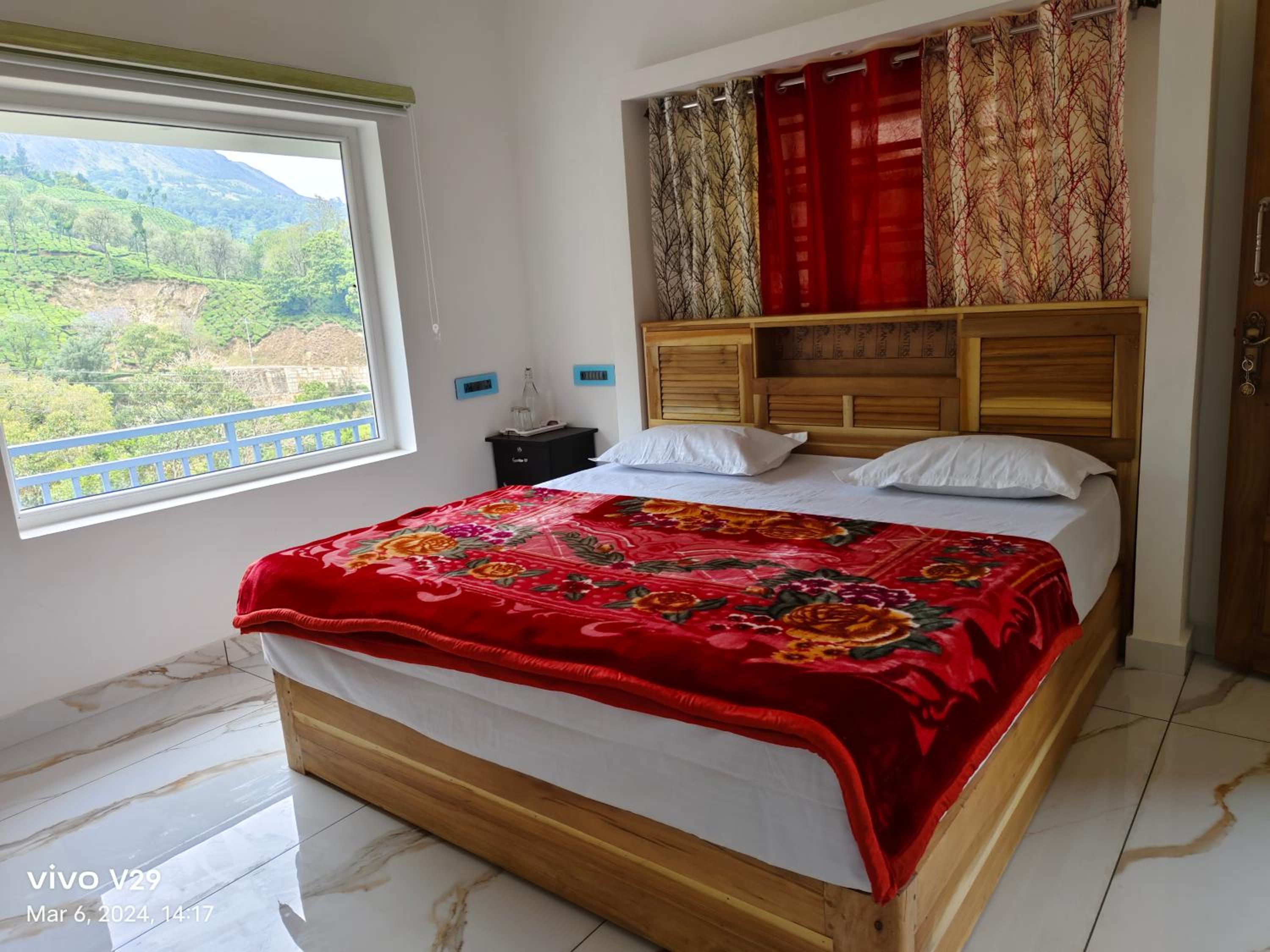 Munnar Pavithra Riverview Homestay