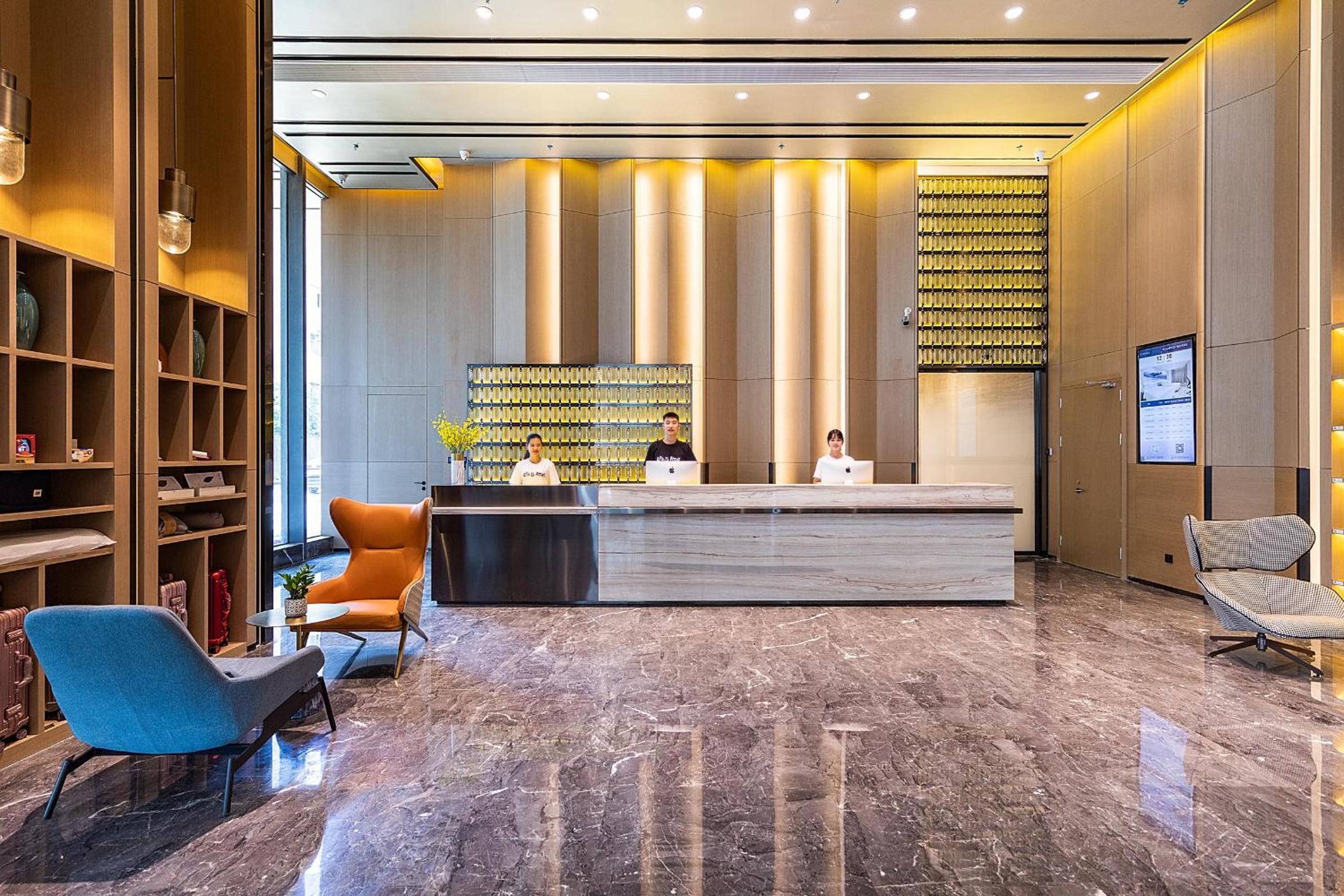Atour Hotel Zhongshan Ancient Town Huayi Plaza
