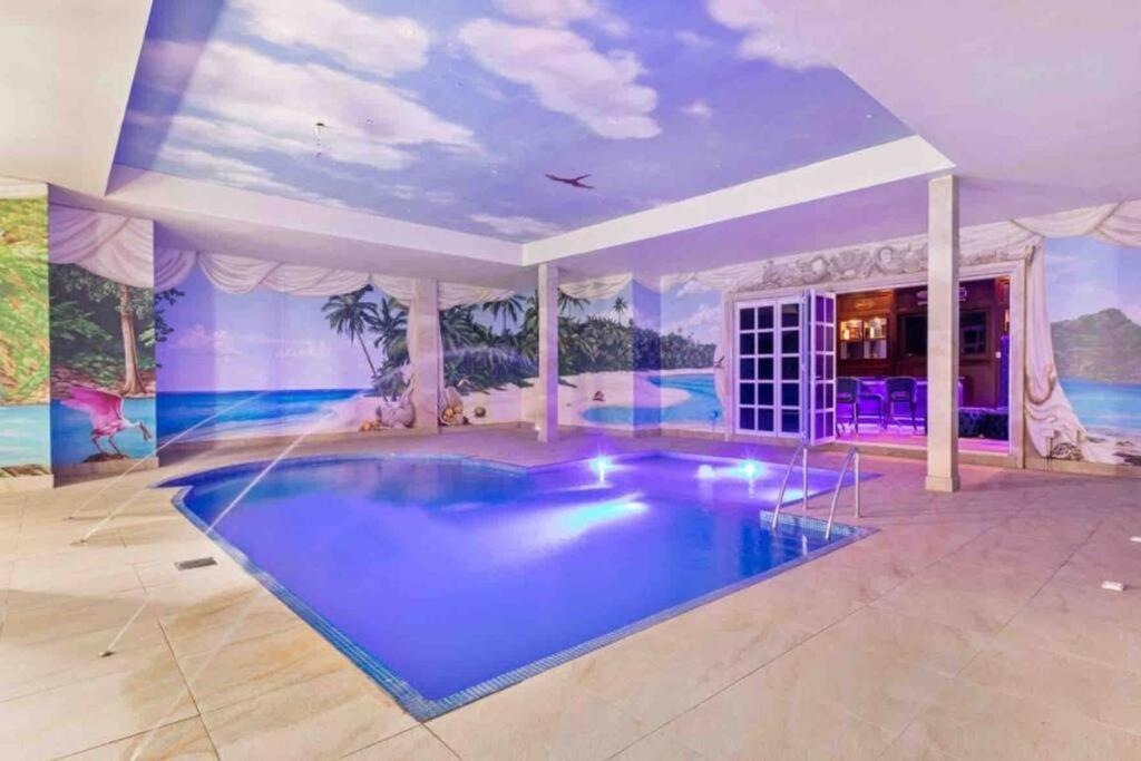 Johannesburg Vacations - The White House in Sandton - Property Image 14