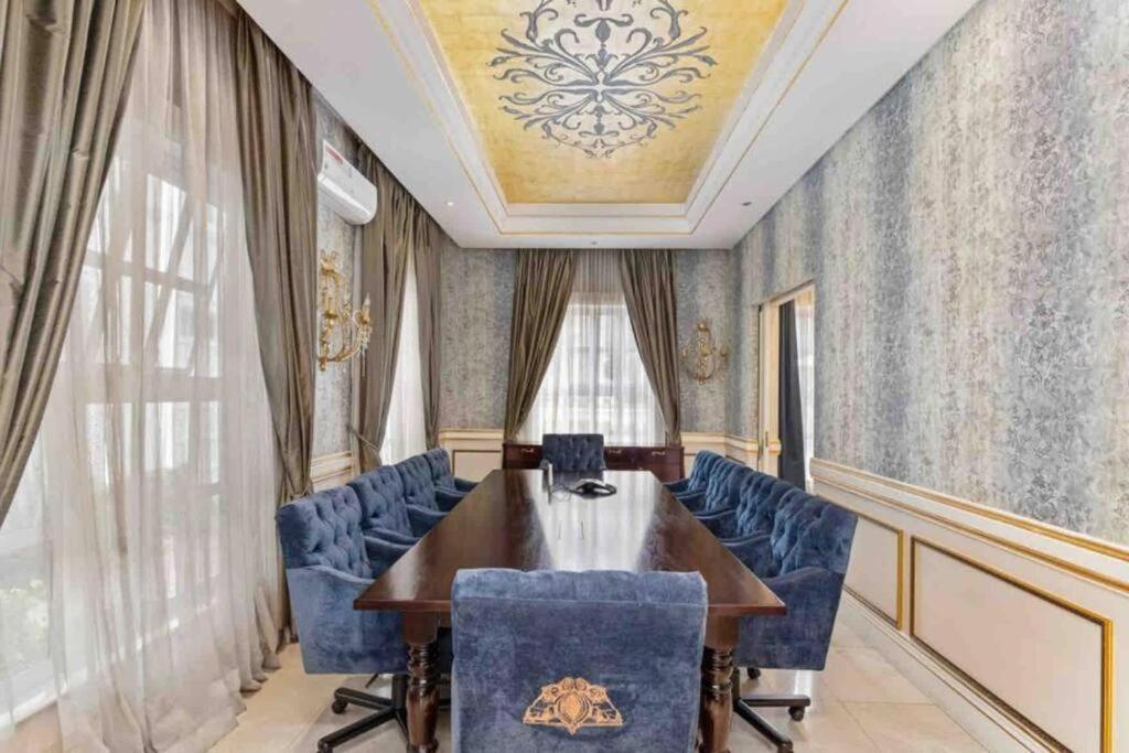 Johannesburg Vacations - The White House in Sandton - Property Image 7