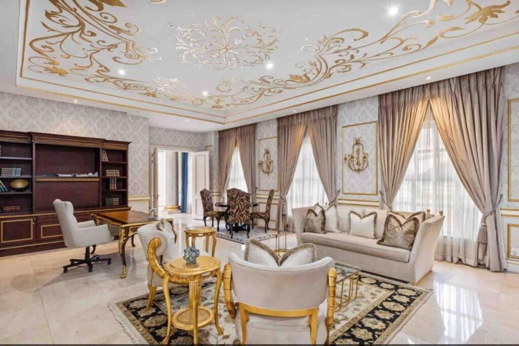 Johannesburg Vacations - The White House in Sandton - Property Image 6