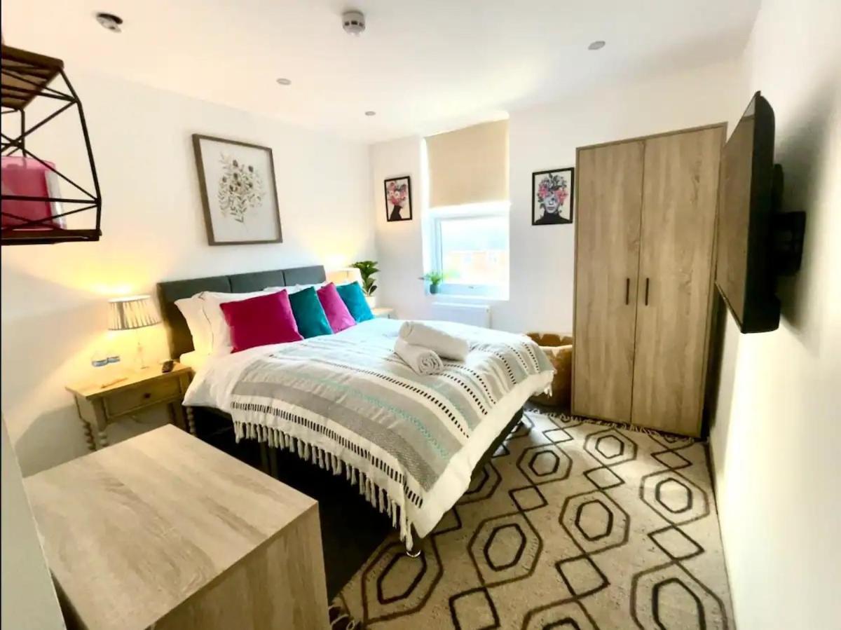 Deluxe Ensuite Central Cov #6 view 5