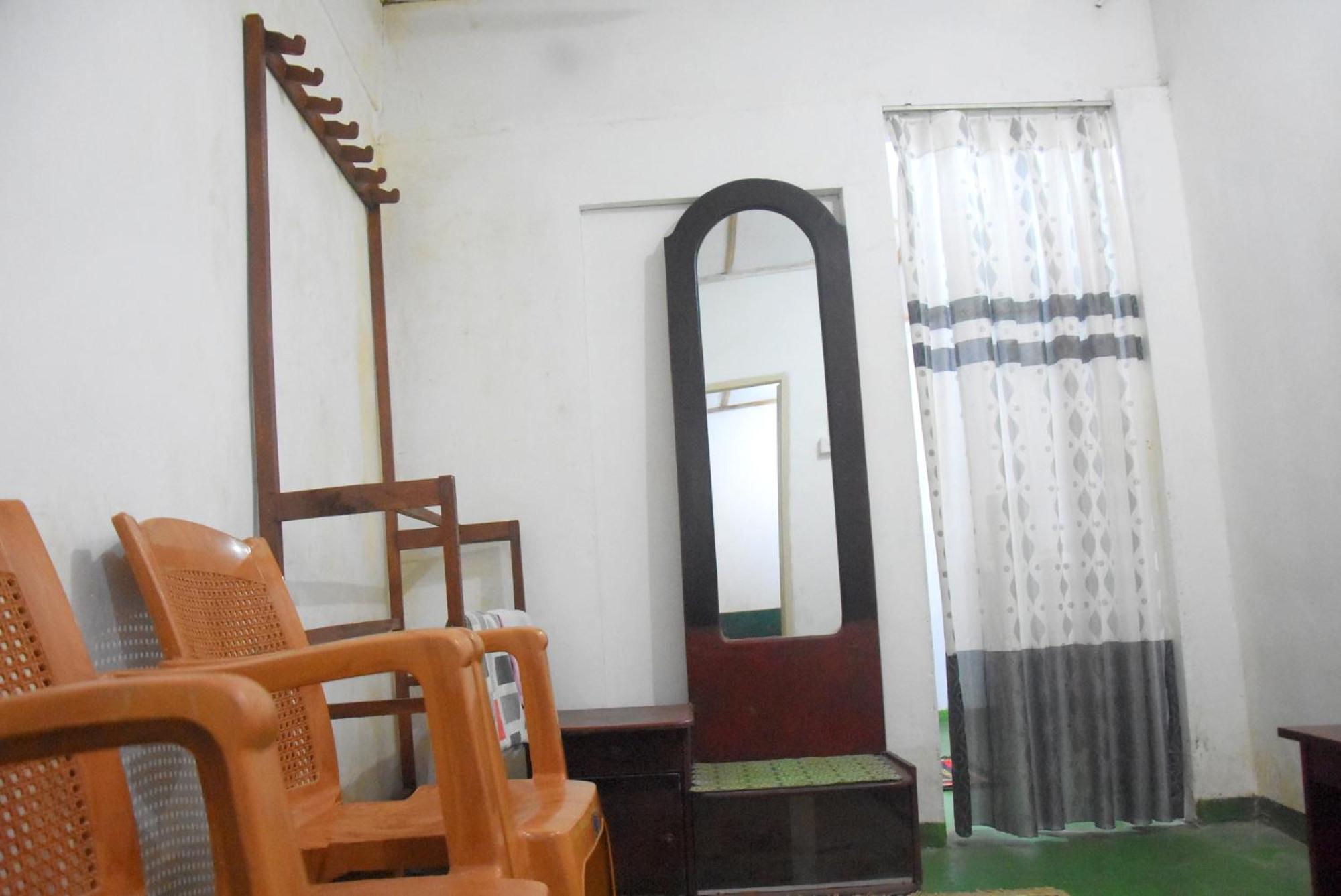 Meera Homestay & Guest House