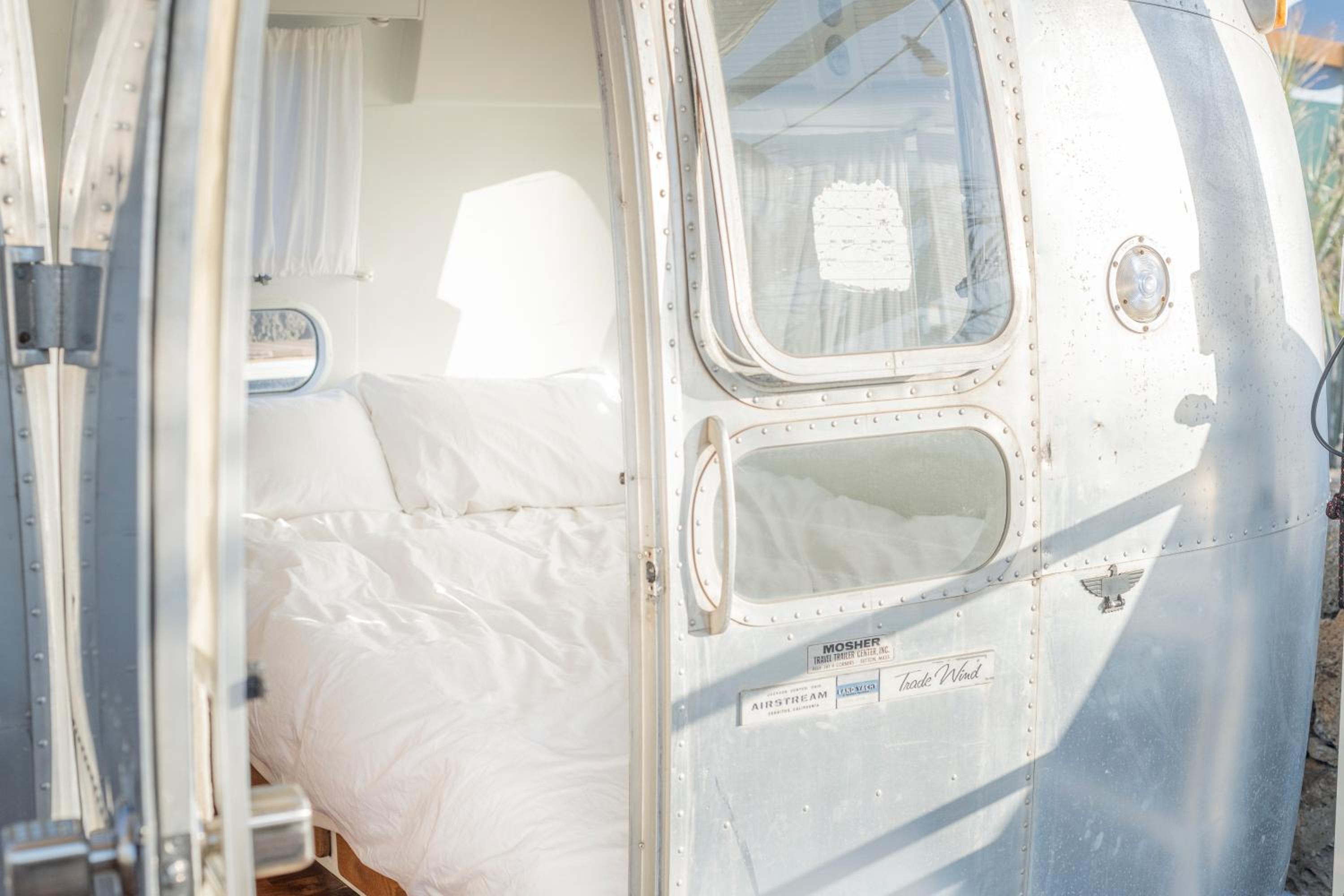 BeachBoys - Retro Caravan AirStream view 5