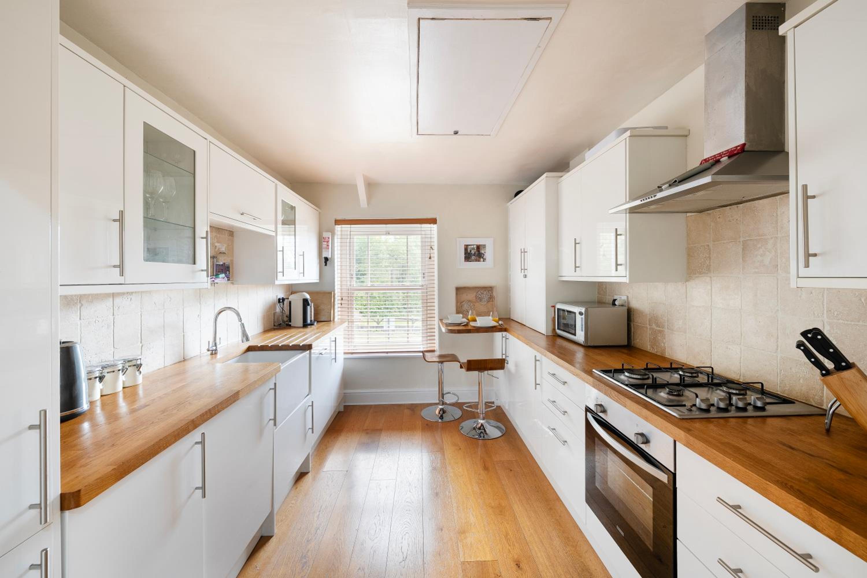 The Mews Flat, near Clifton Suspension Bridge with off-street parking