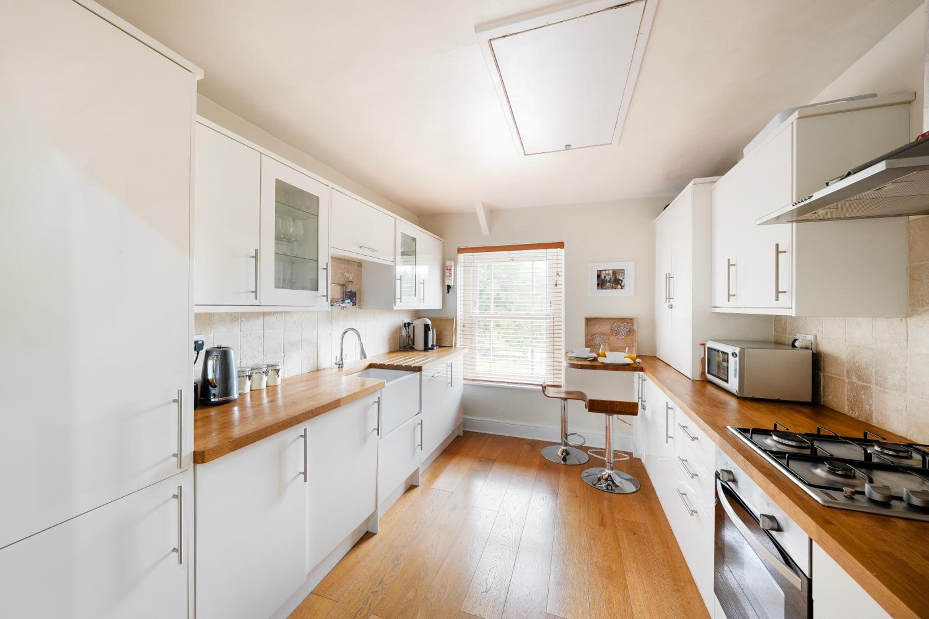 The Mews Flat, near Clifton Suspension Bridge with off-street parking