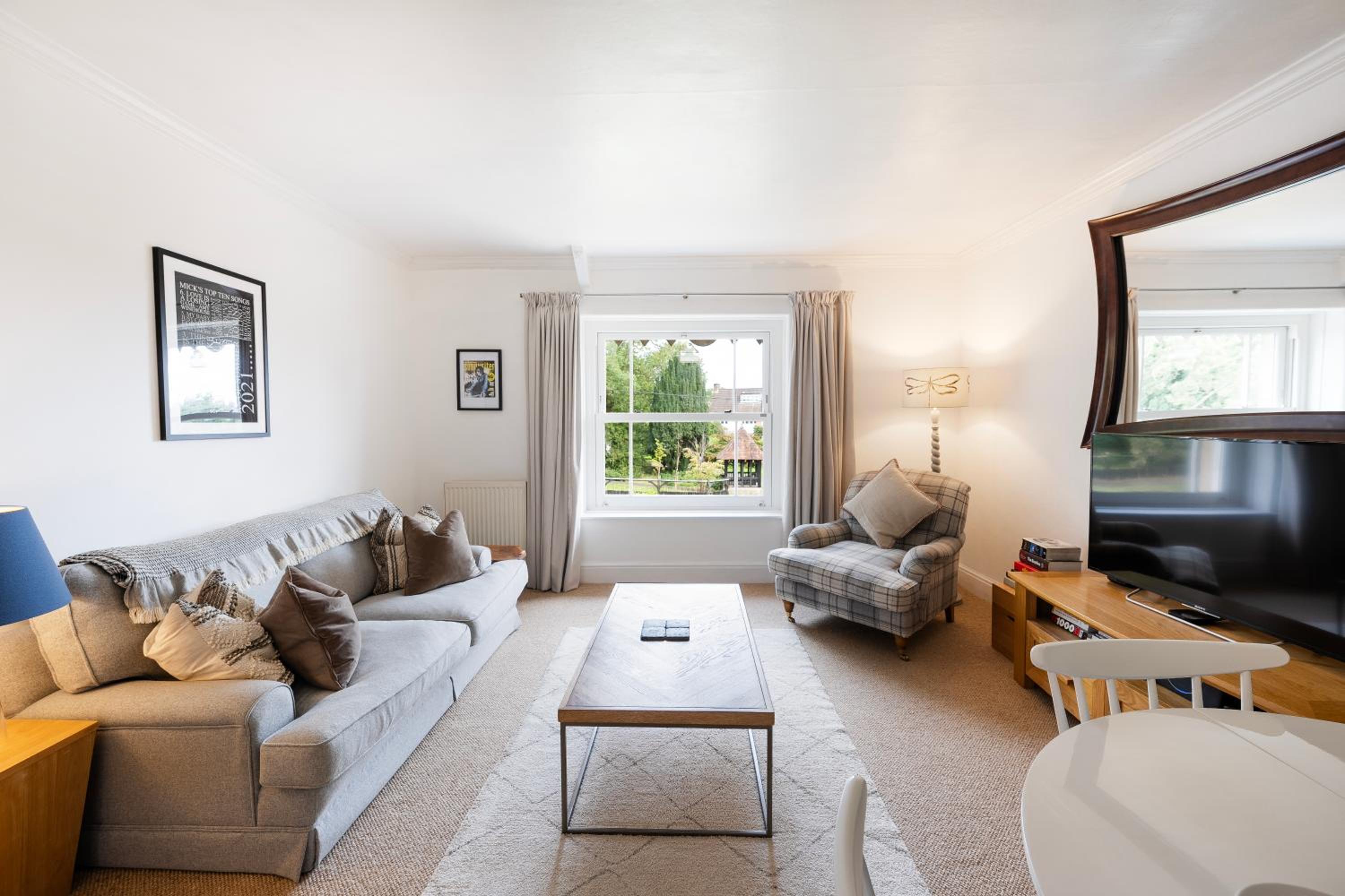 The Mews Flat, near Clifton Suspension Bridge with off-street parking