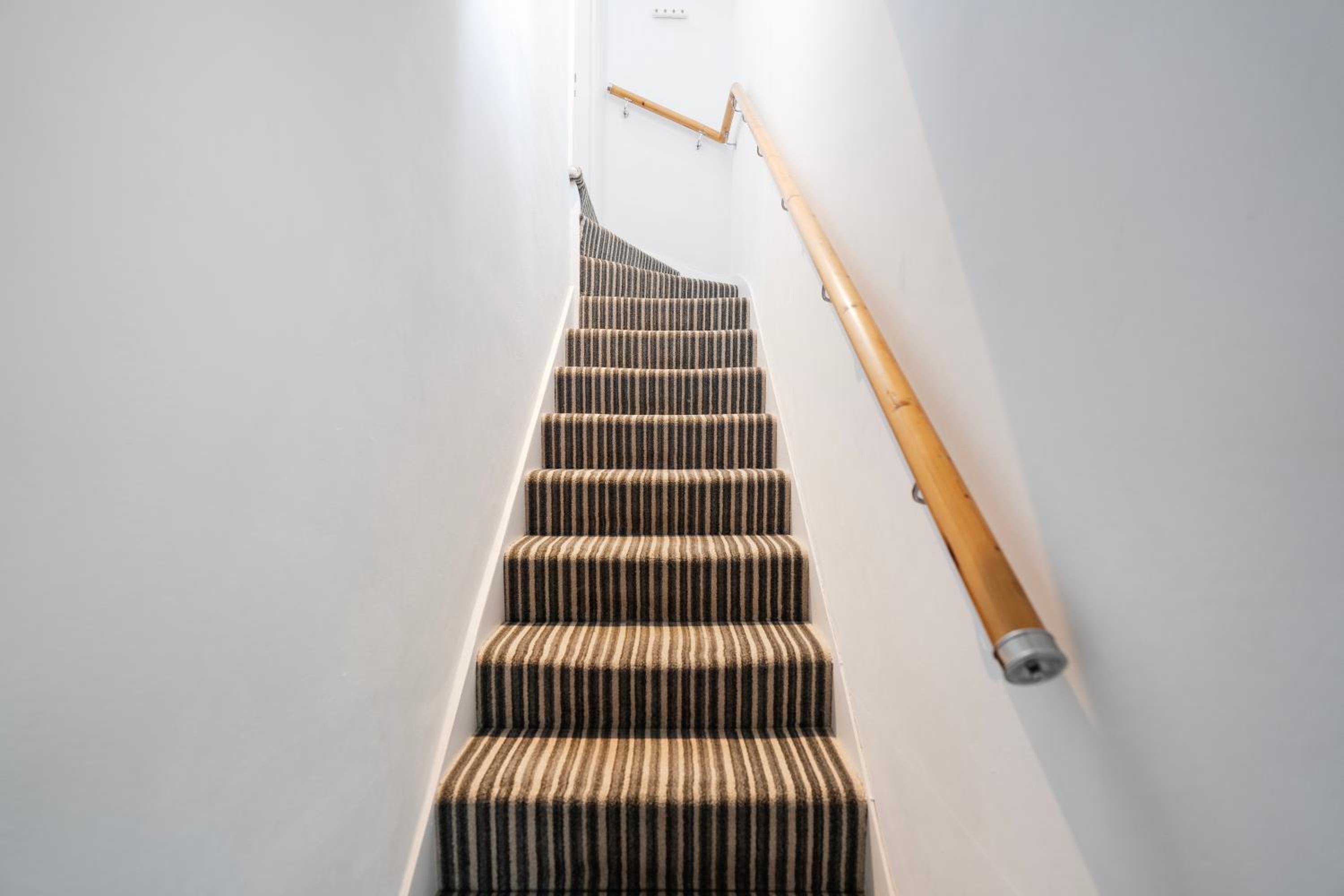 The Mews Flat, near Clifton Suspension Bridge with off-street parking