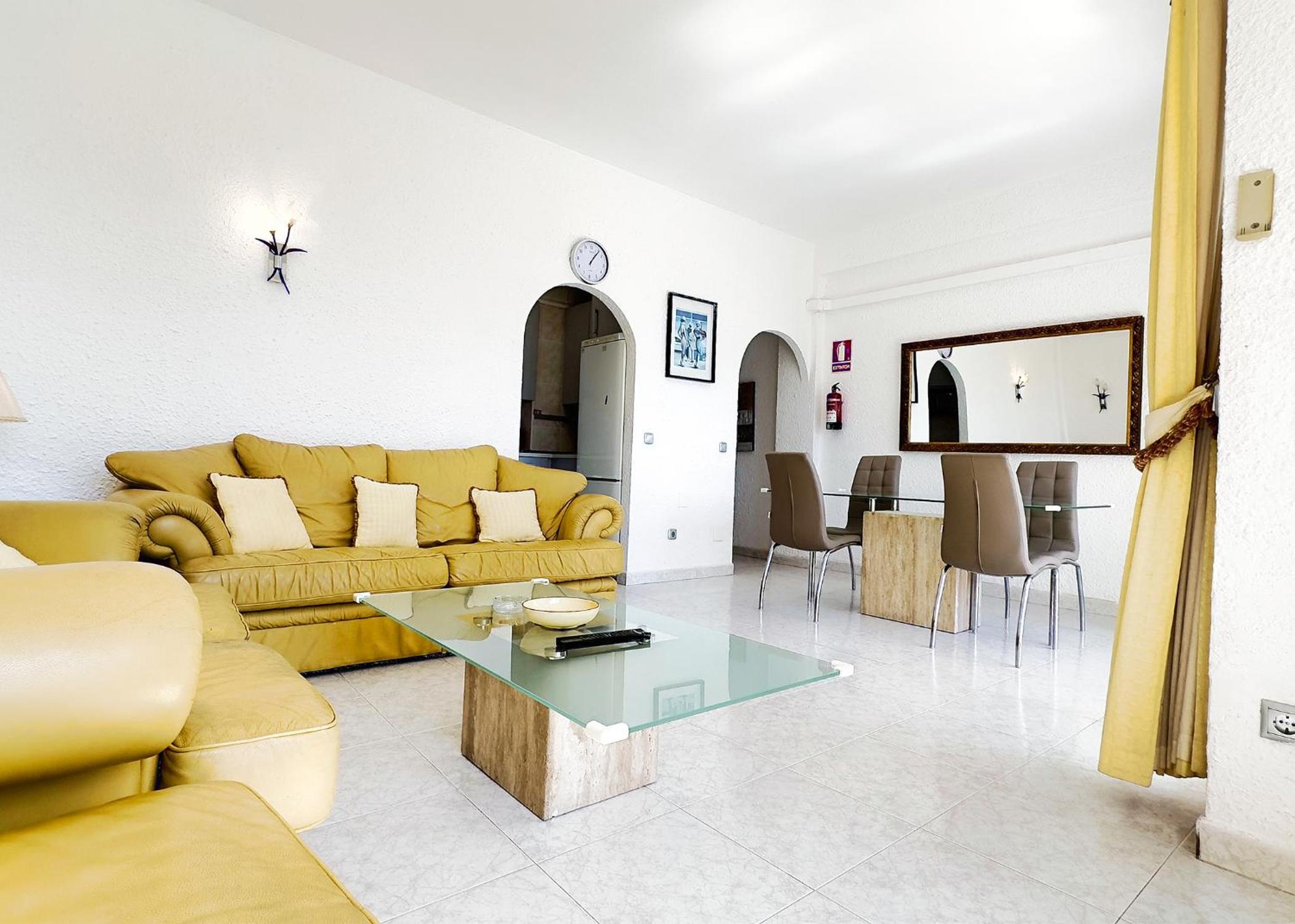 Marbella Vacations - Skol 439 Spacious and Refurbished Apartment with Sea Views - Property Image 8