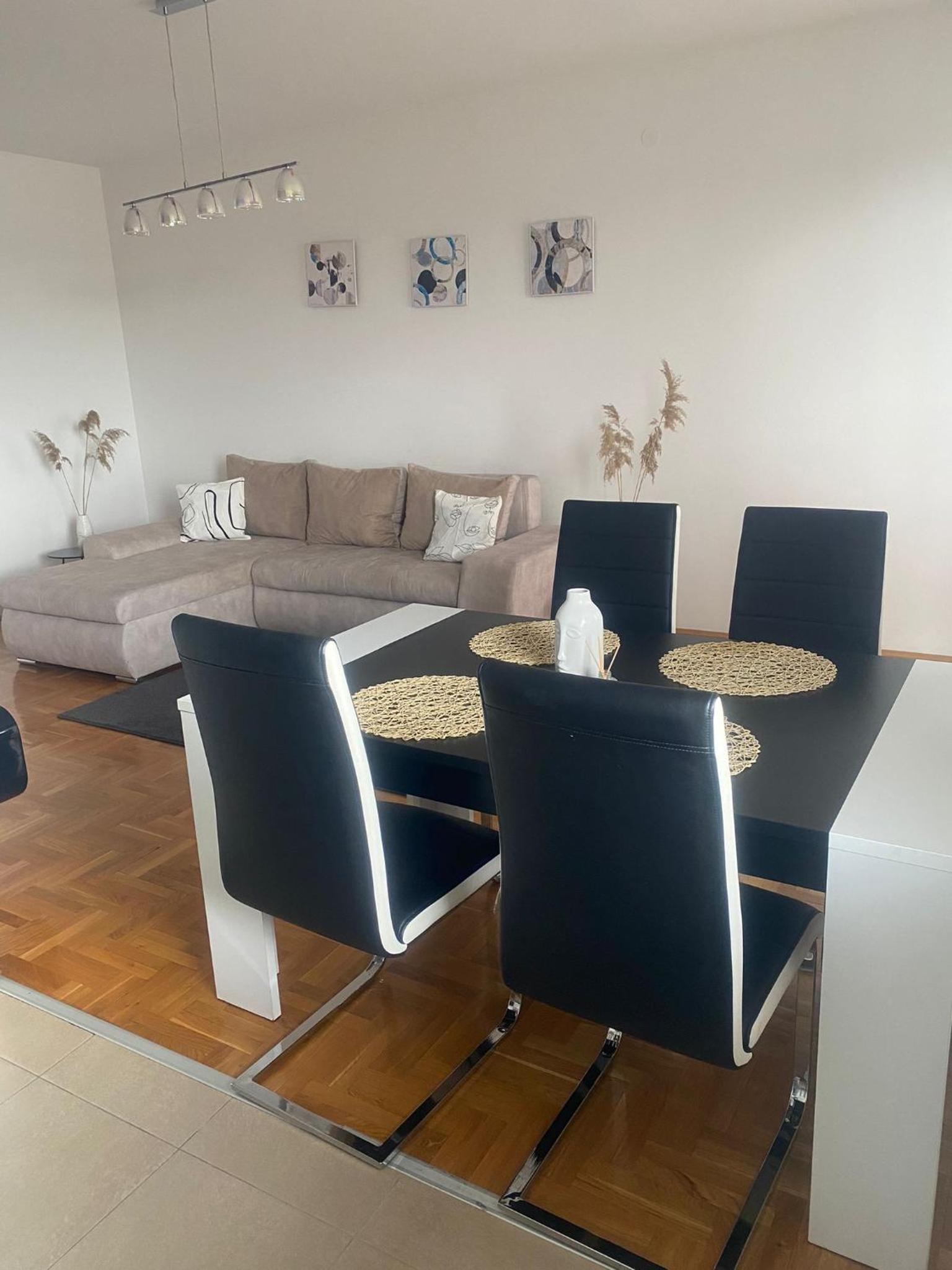 Apartment Elena