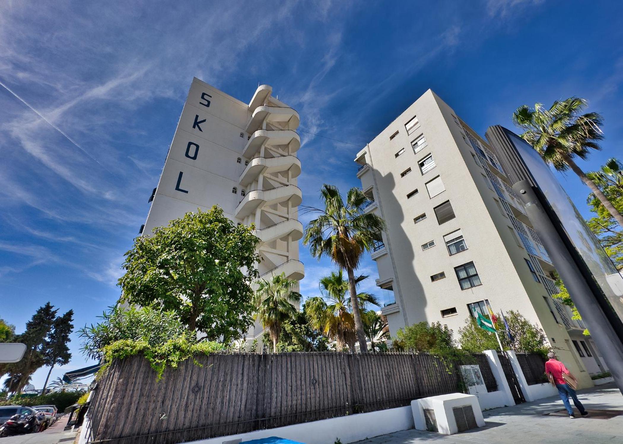 Marbella Vacations - Skol 439 Spacious and Refurbished Apartment with Sea Views - Property Image 3