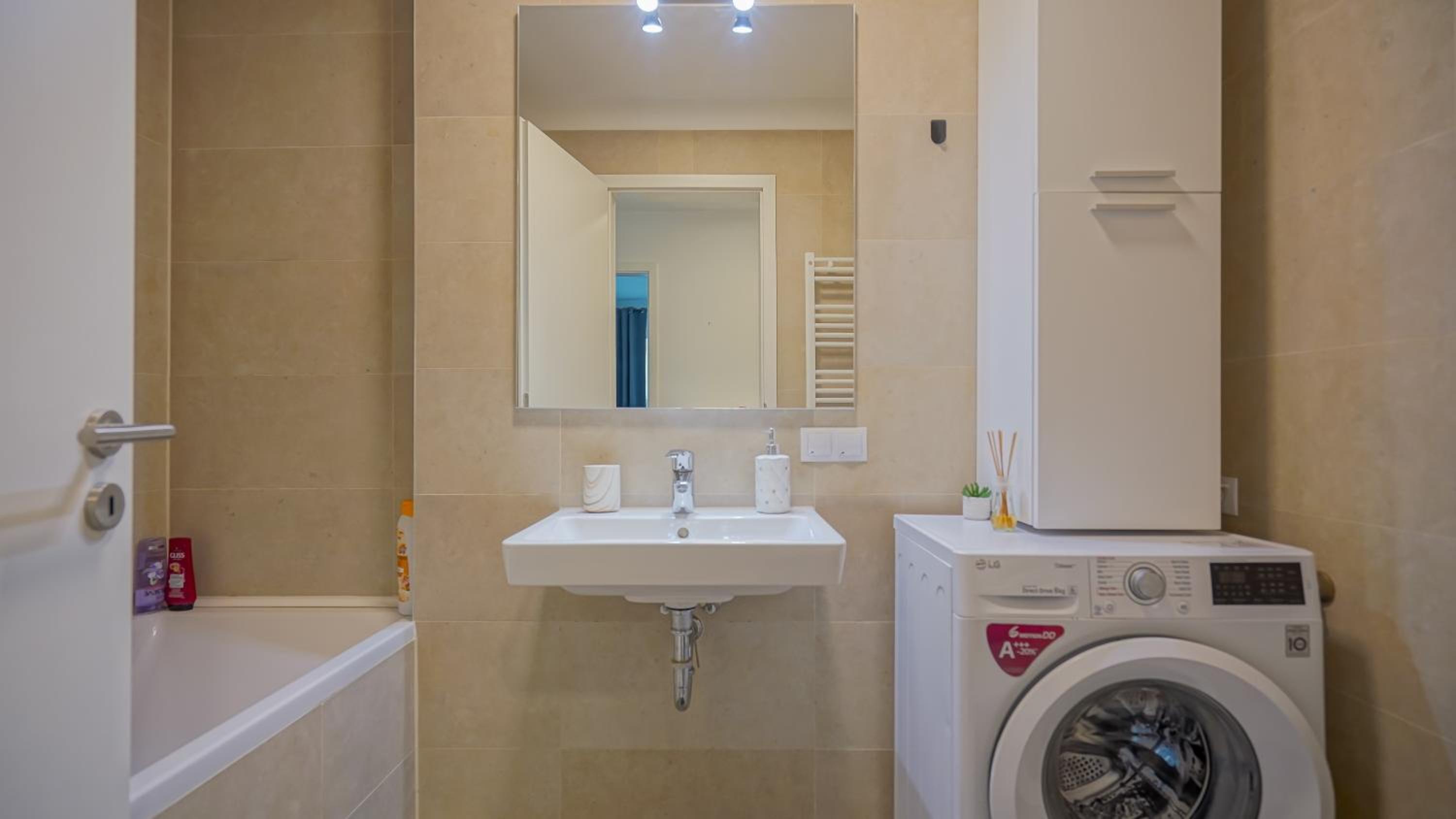 Kasper Studio Coresi