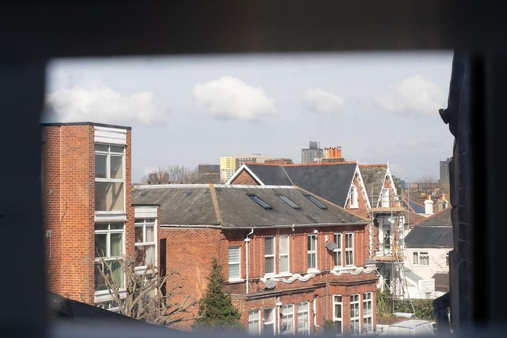 Open Mind Property - Merton Cozy Flat for Two view 5