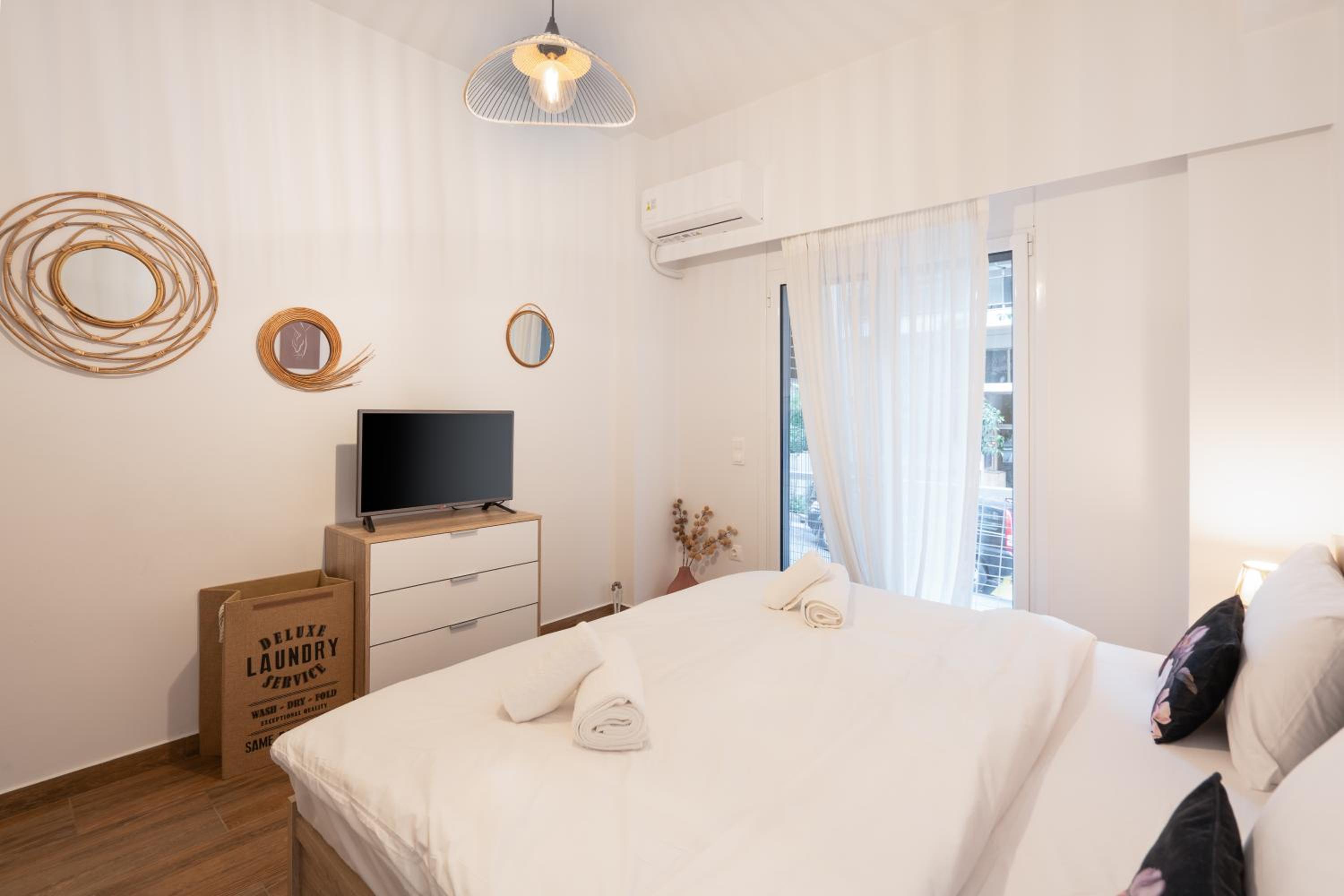 Elegant & Fresh Apartment in Hip Pagrati, Athens