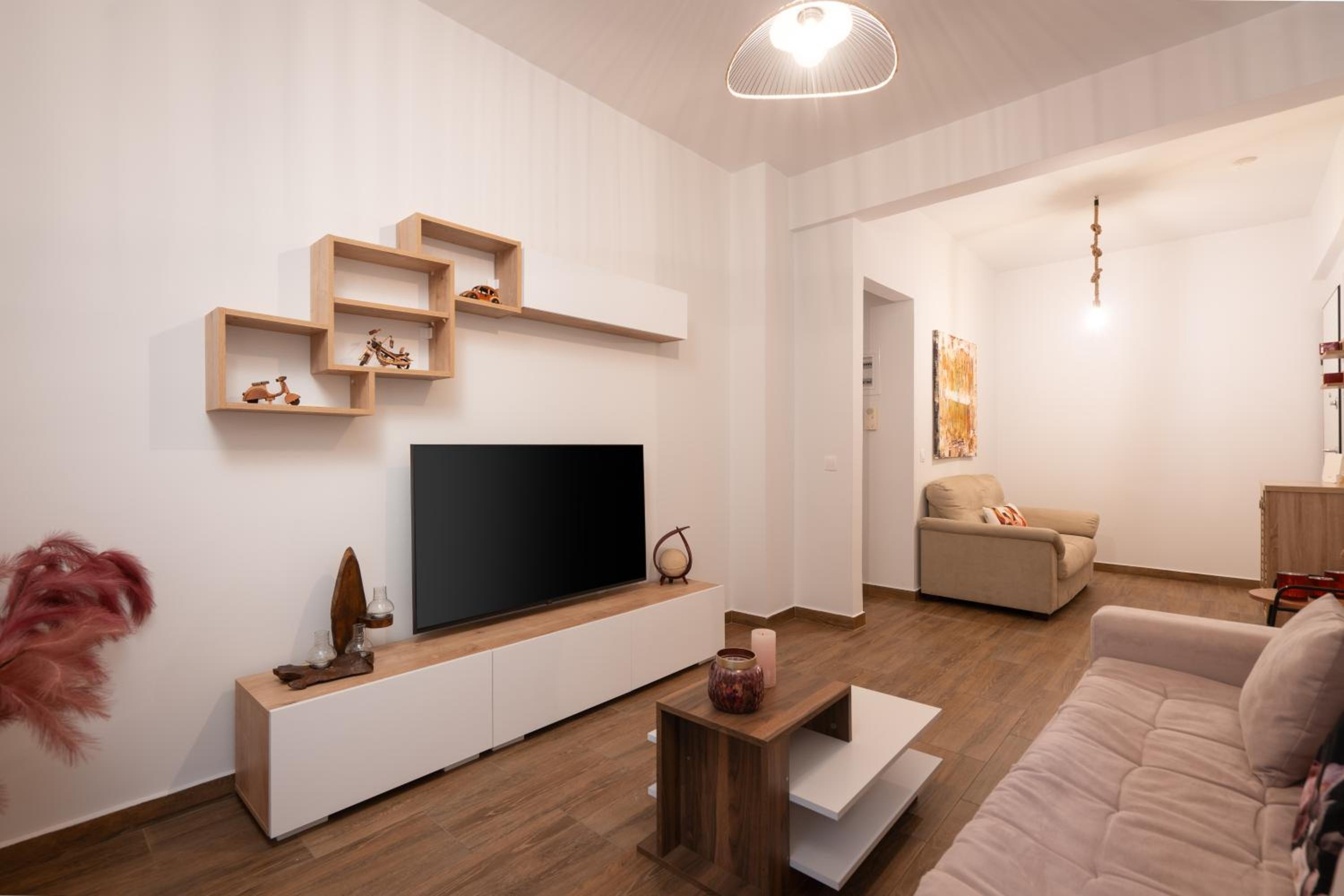 Elegant & Fresh Apartment in Hip Pagrati, Athens