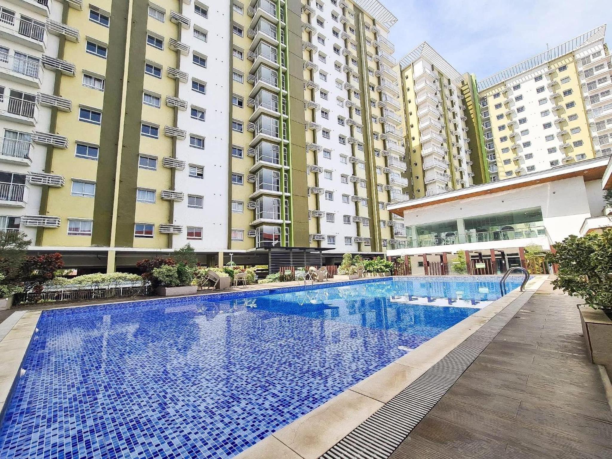 Staycation with Ocean View+Near Malls+Free Pool+Wifi+Netflix view 2