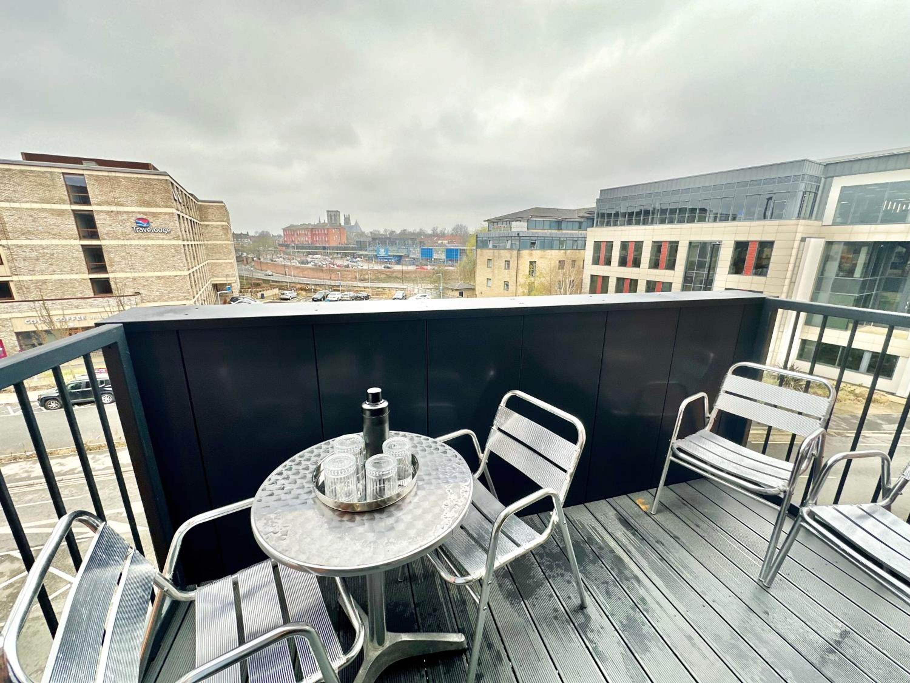 Apartment 38 with Minster Views, Parking and Gym