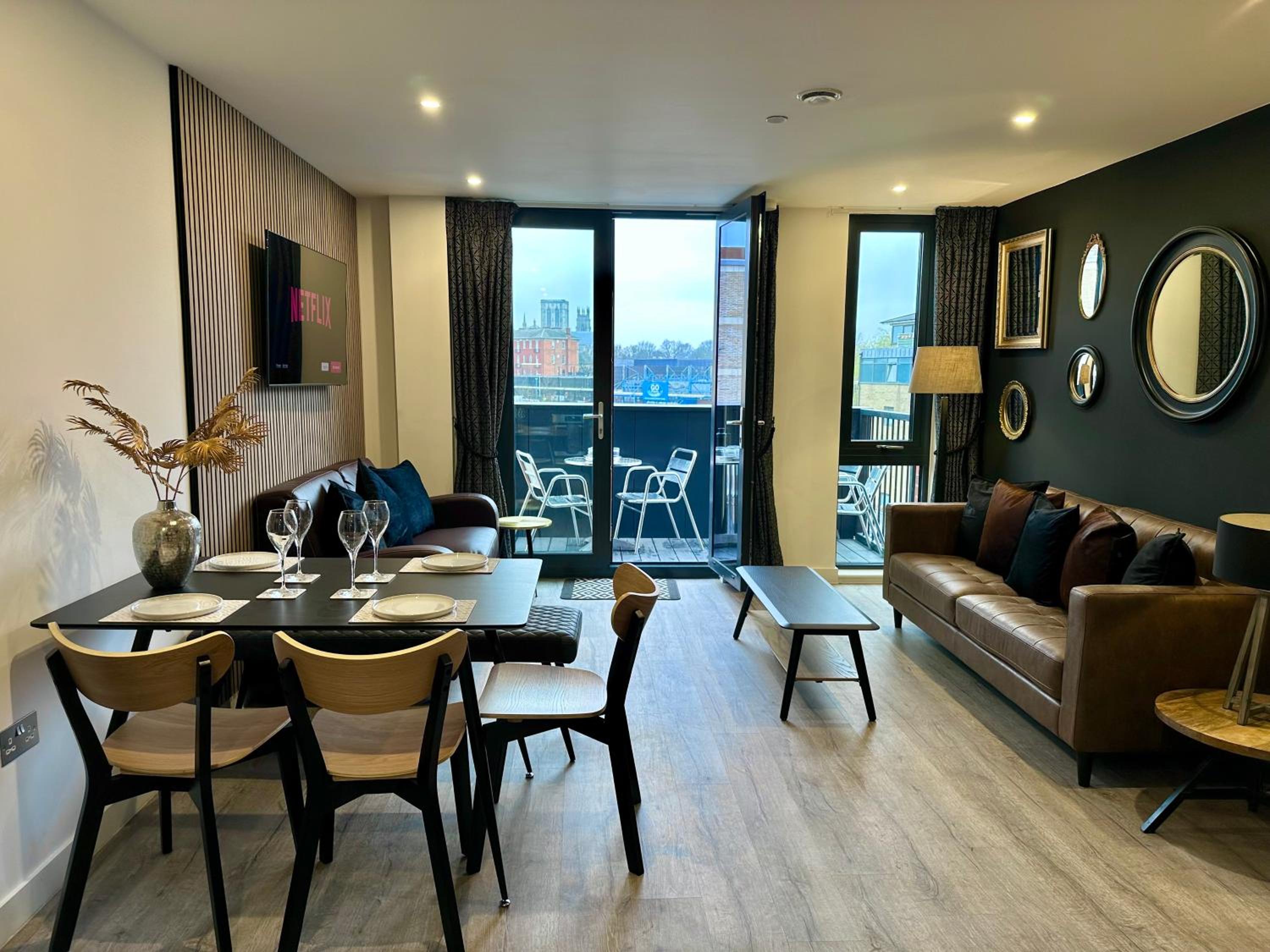 Apartment 38 with Minster Views, Parking and Gym