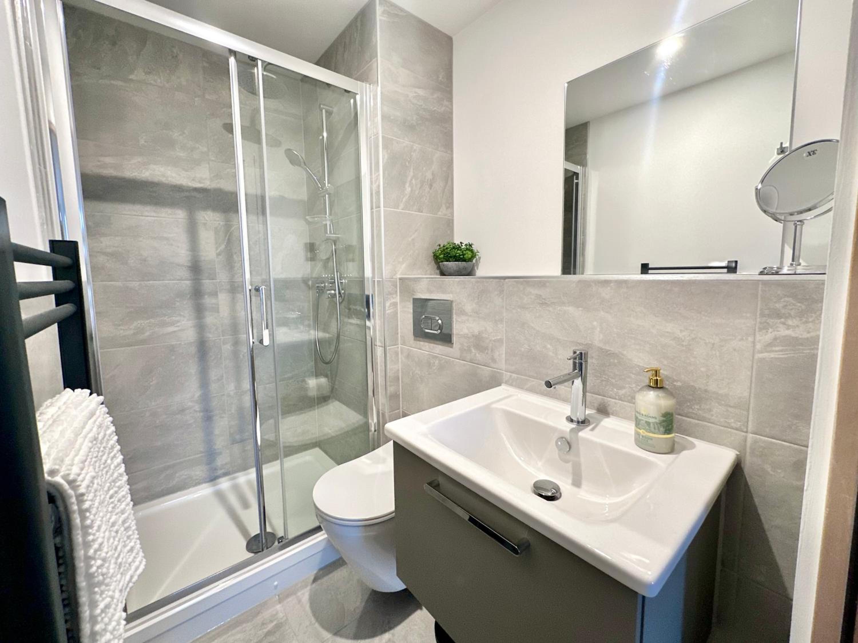 Apartment 38 with Minster Views, Parking and Gym