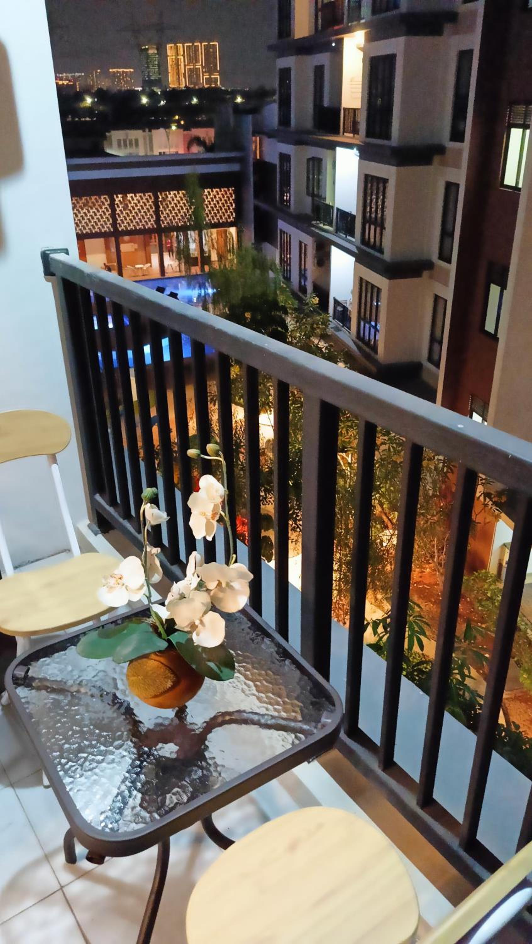 Cozy Apartment Asatti Agate Yellow Vanya Park view 3