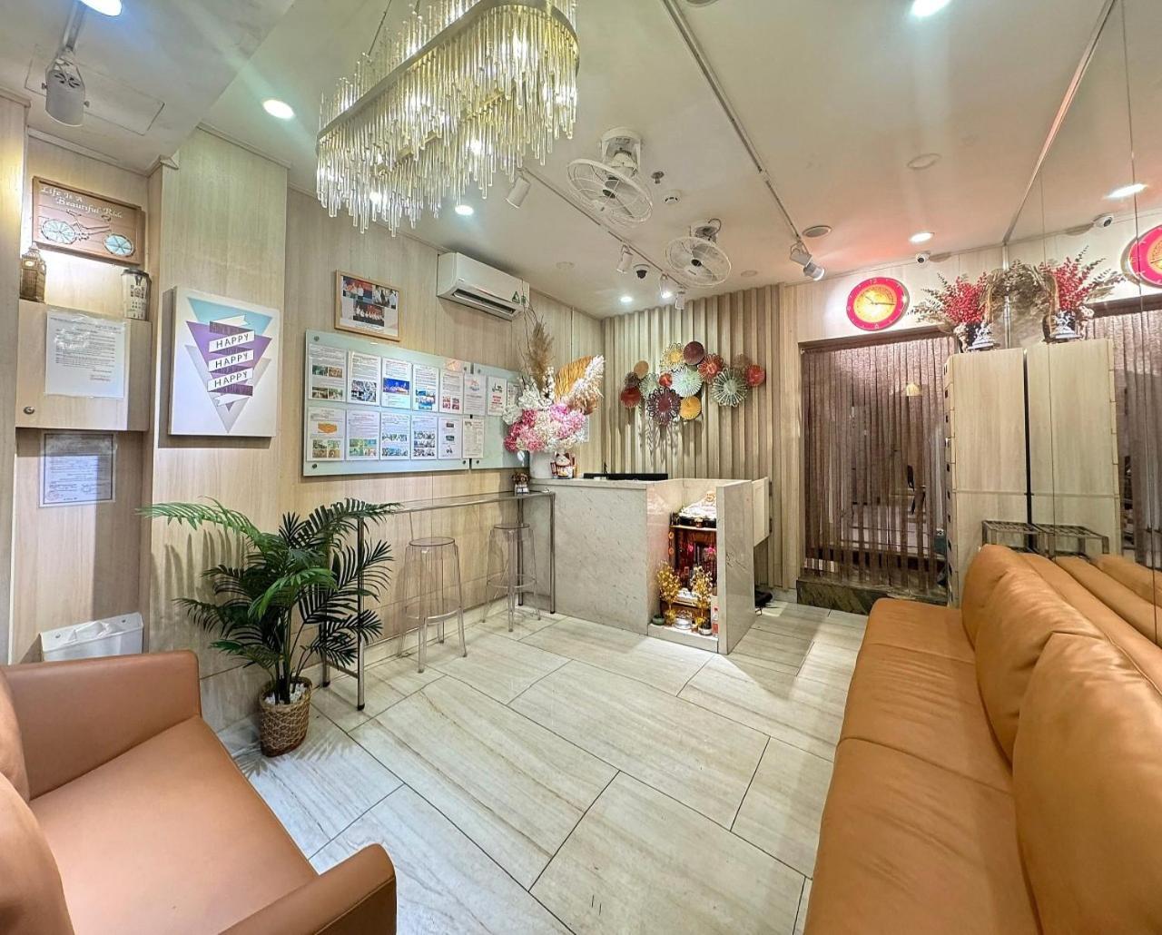 Hotel Toi's Travel Home Central - Image 1