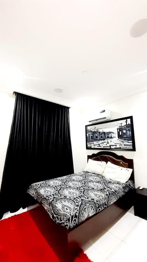 Apartment 10