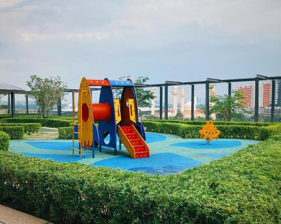 Radia Residence Bukit Jelutong Shah Alam photo 6