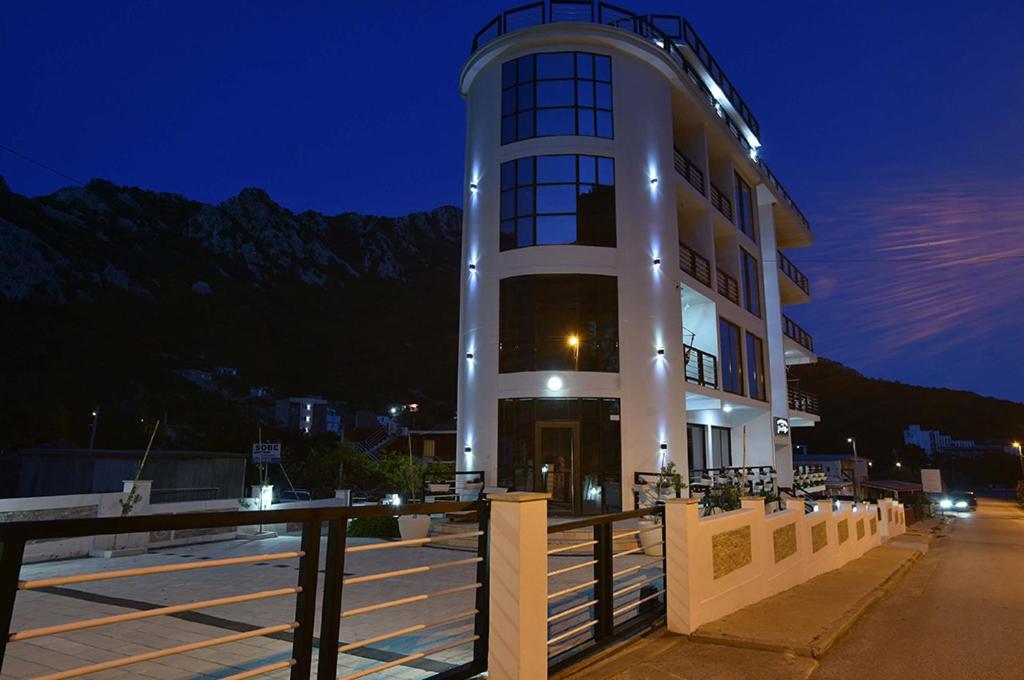 Apartments M Čanj