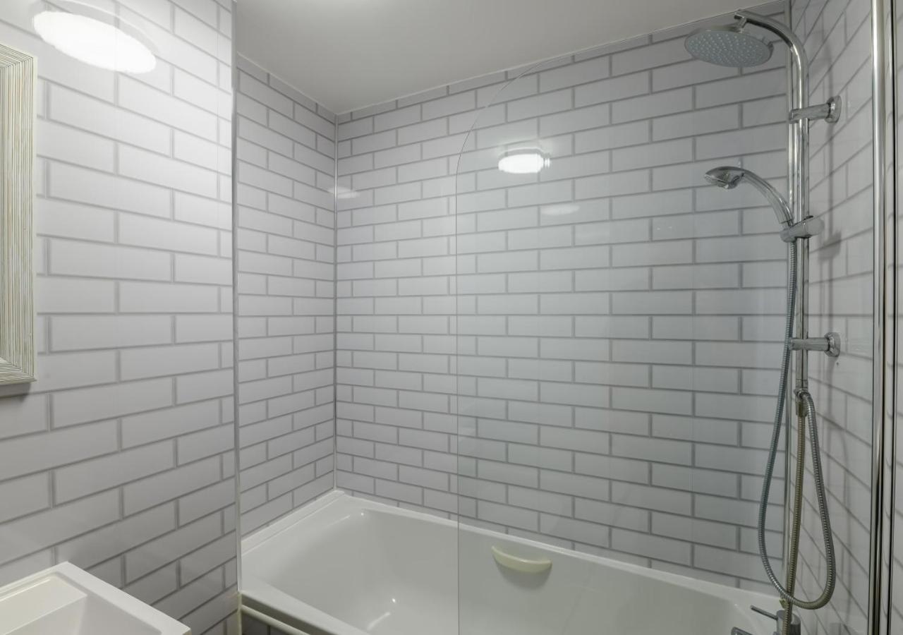 2 Bed in Scarborough oc-s005