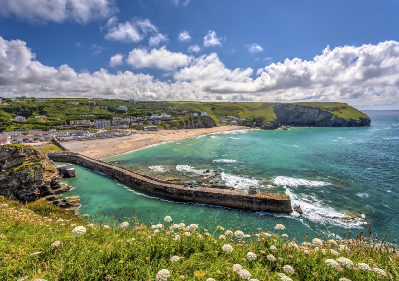 4 Bed in Portreath oc-p27289