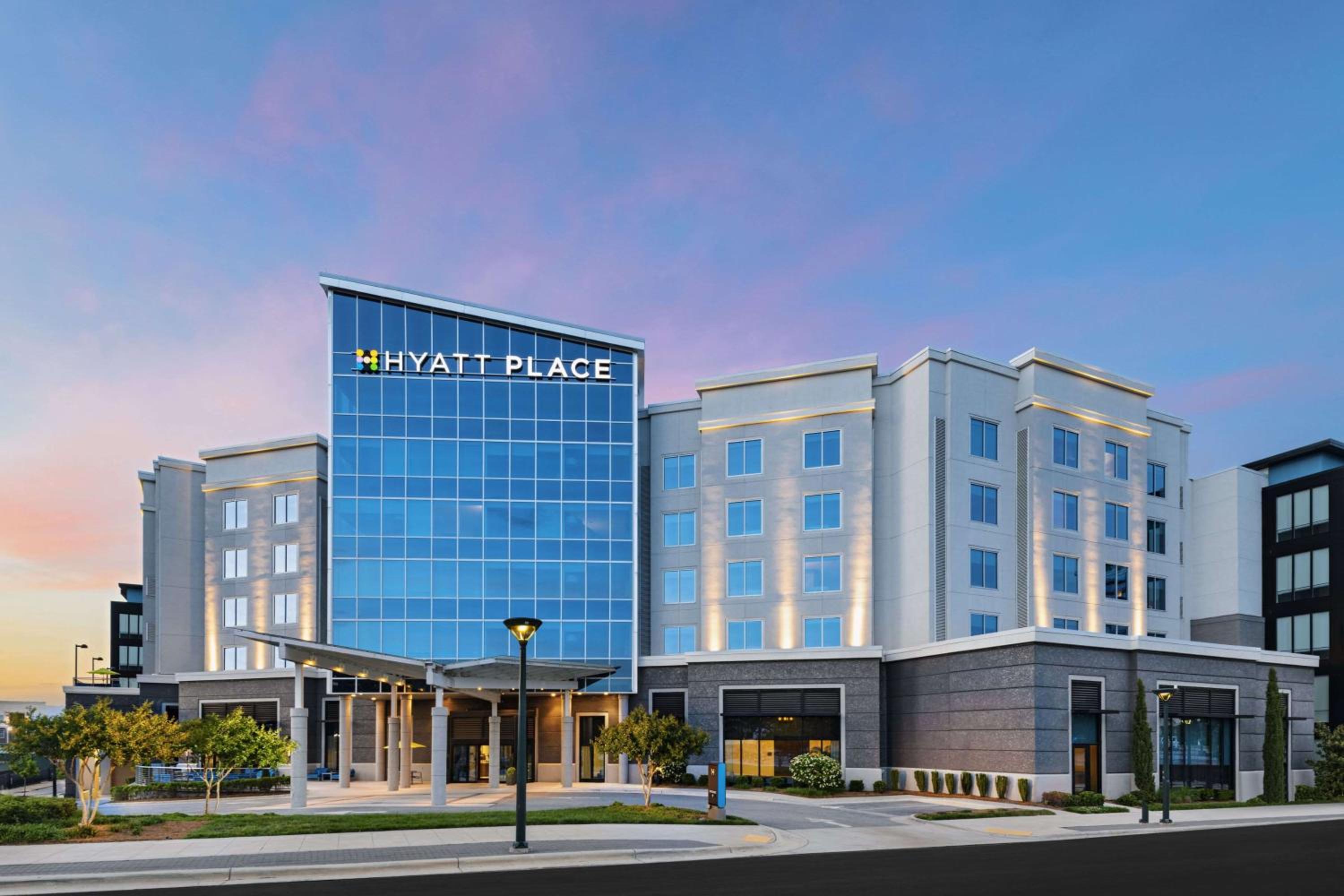 Hotel Hyatt Place Greensboro Downtown - Image 1