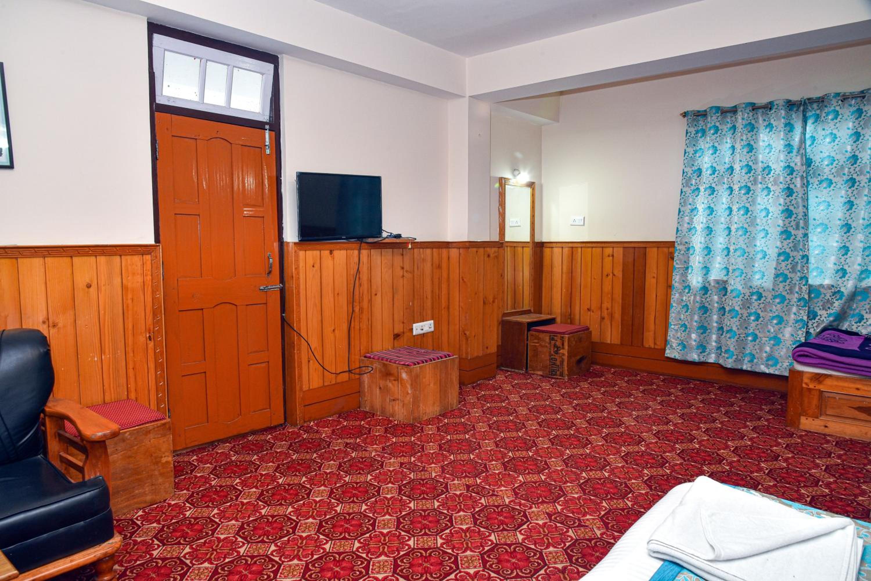 Rufina Royal Lachung