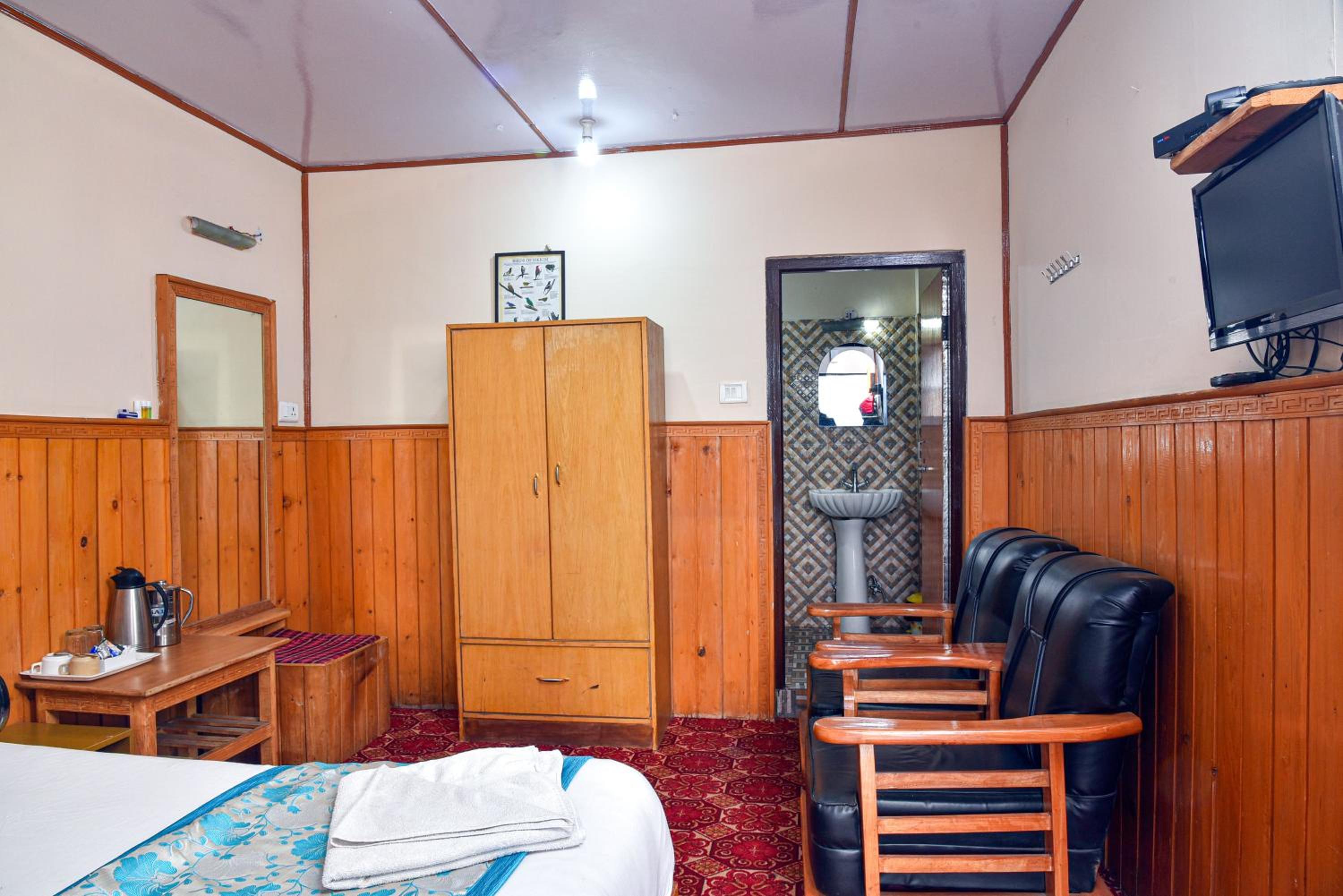 Rufina Royal Lachung