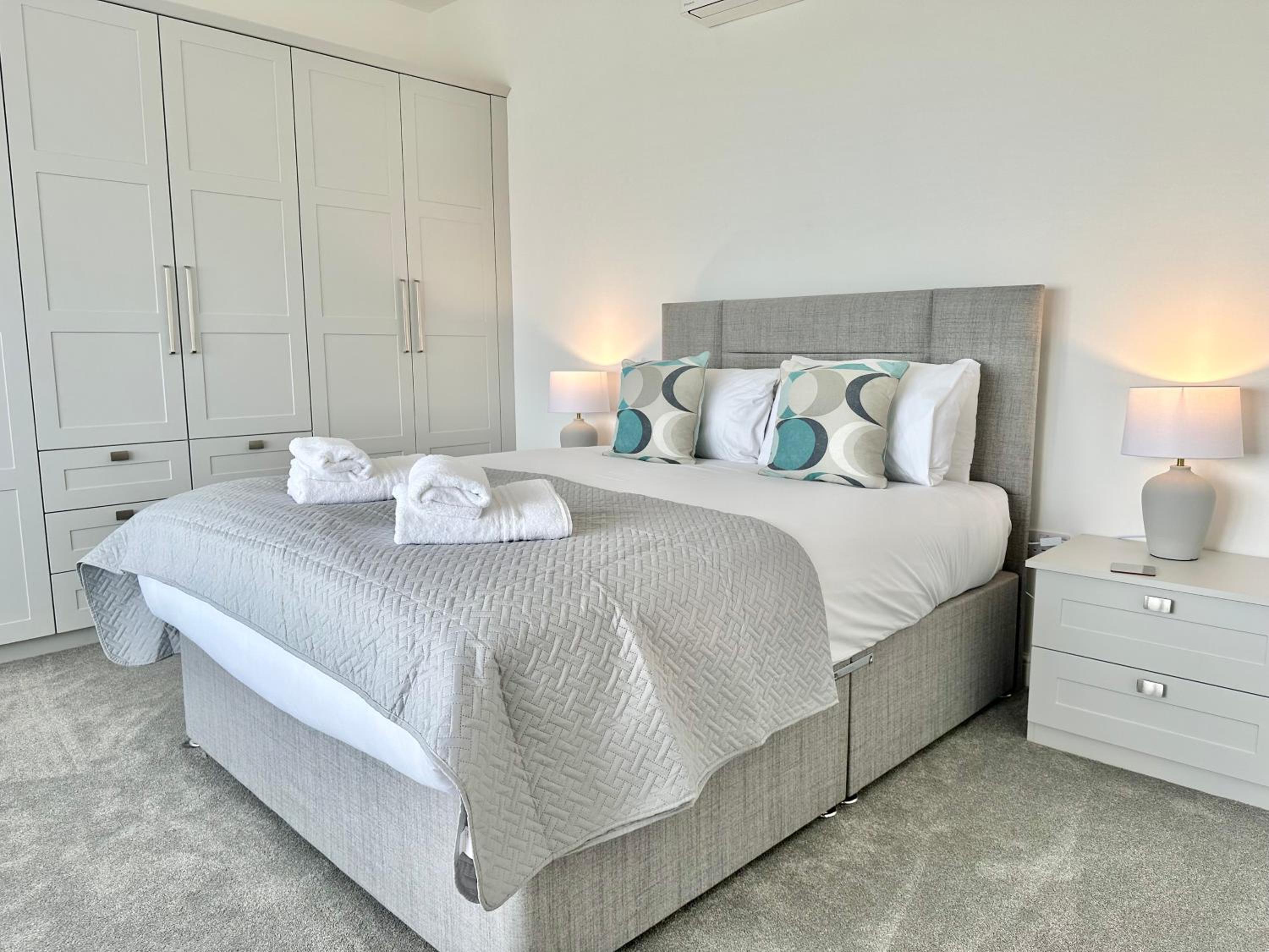 Shoreside Villa, by the Golf Course view 5