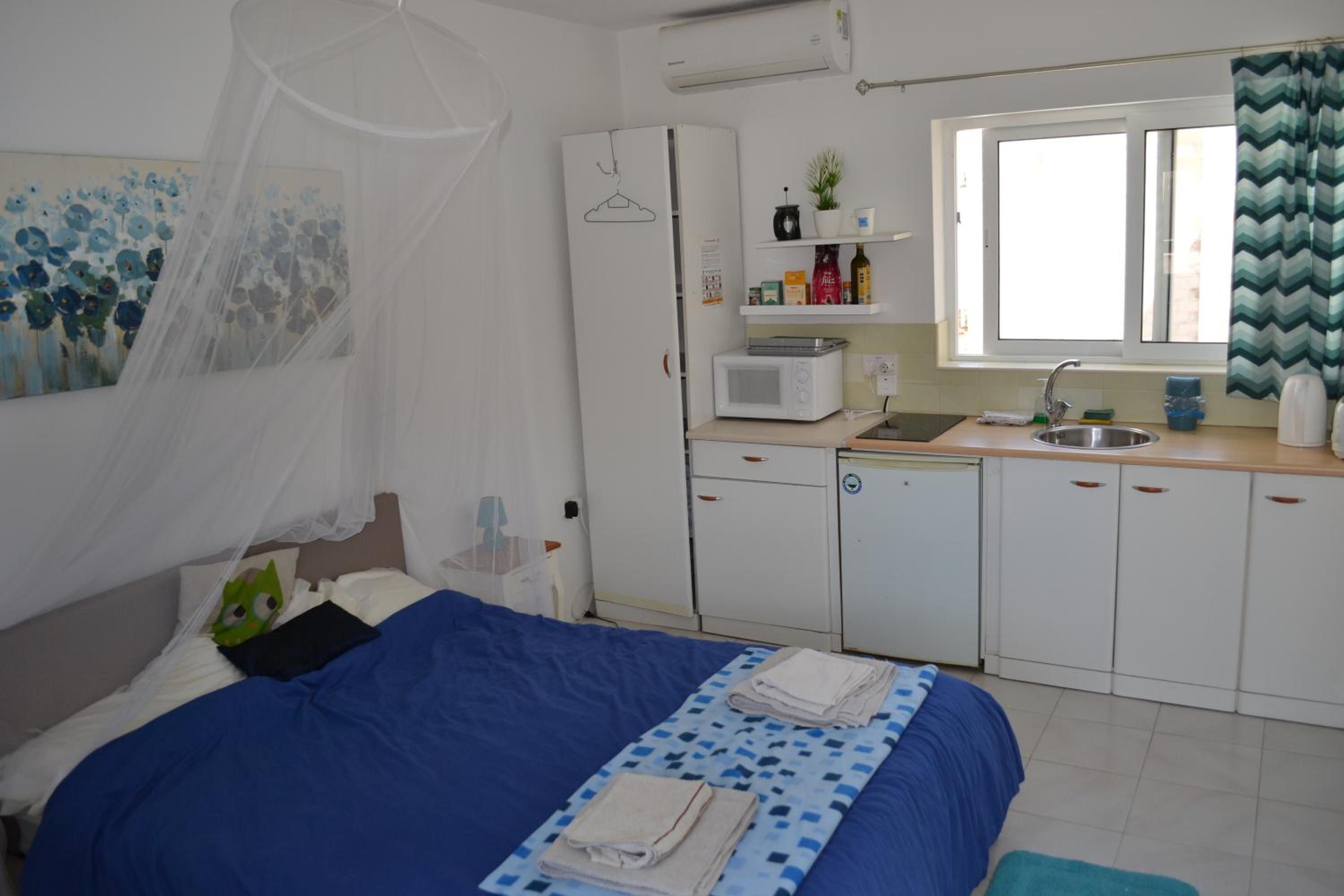 Bohemian suite penthouse close to Sliema and Valletta view 4