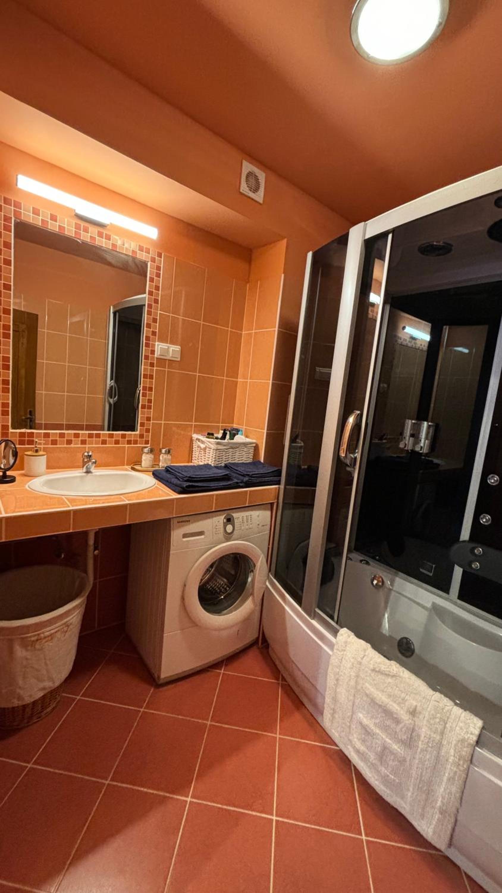Makra-tető Öregtölgy Apartman