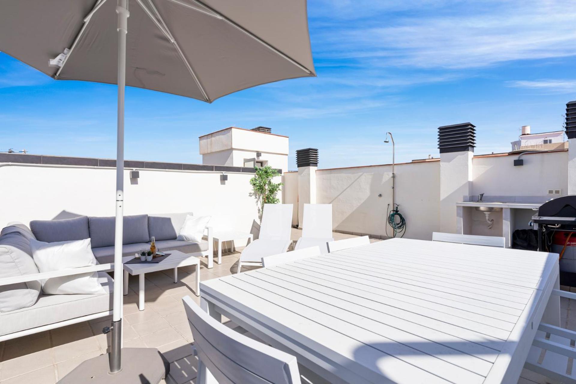 Malaga Unique top floor by Costarentals - MAL04