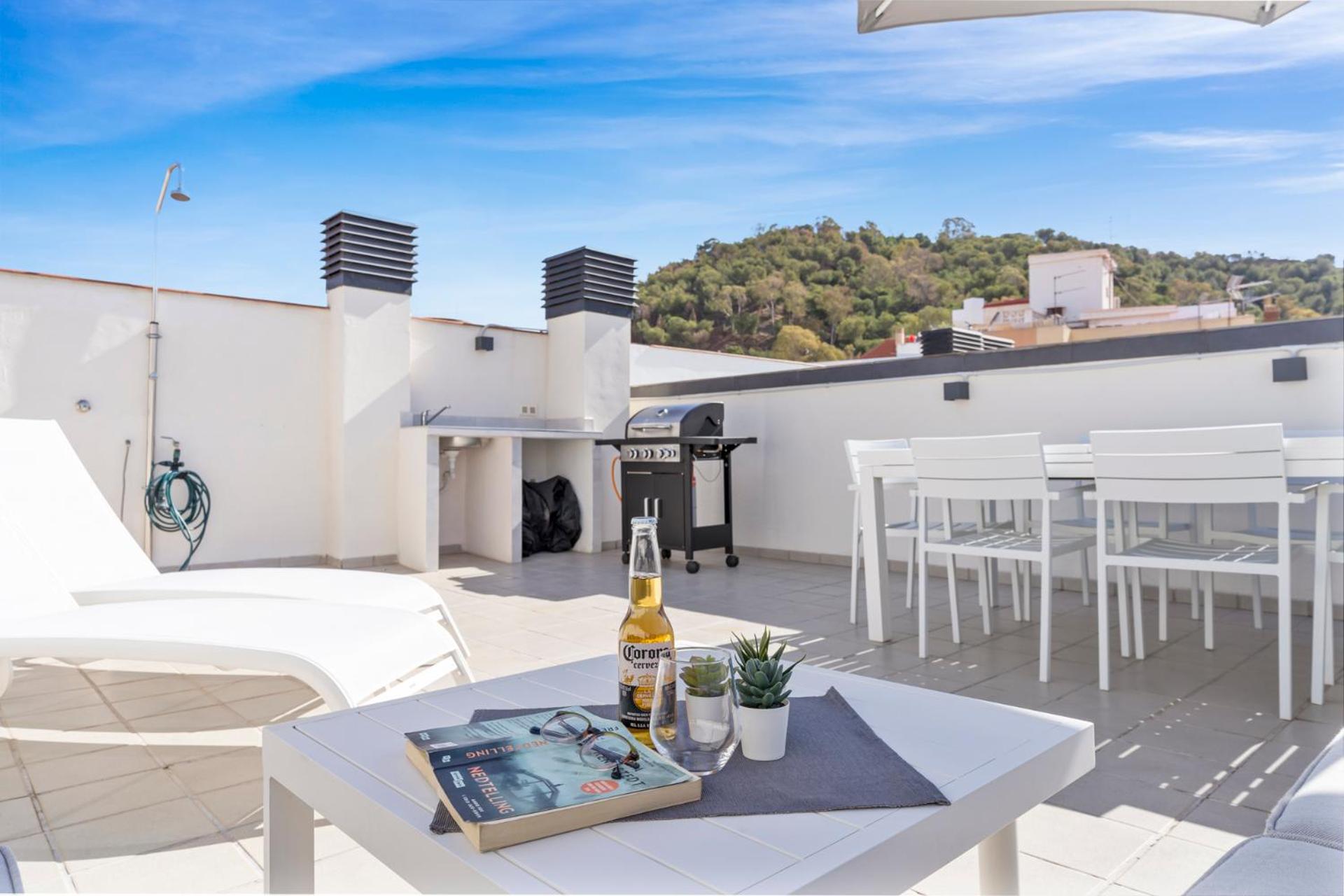 Malaga Unique top floor by Costarentals - MAL04