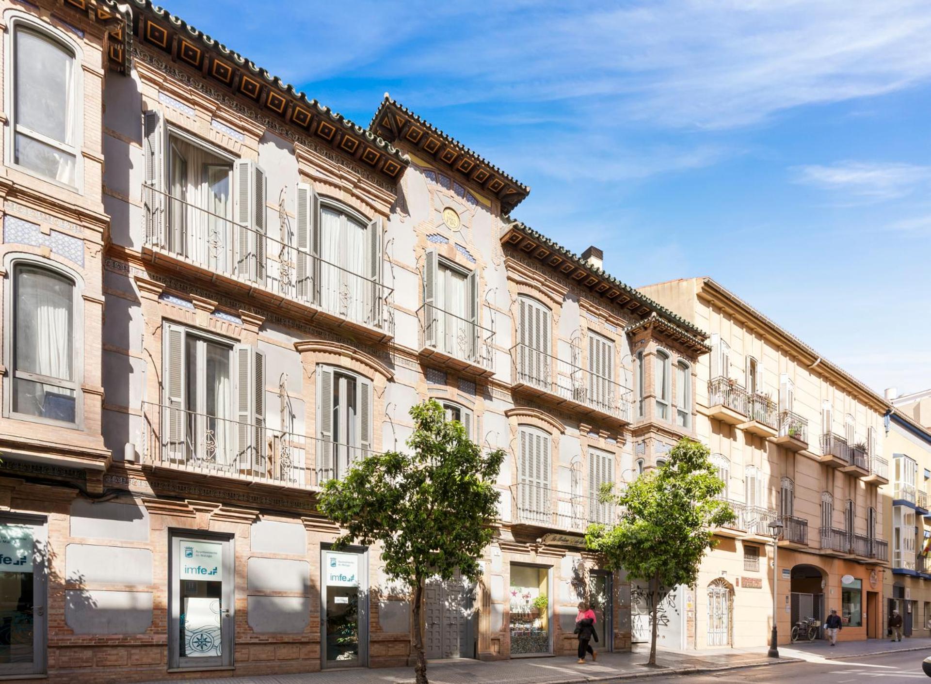 Malaga Unique top floor by Costarentals - MAL04