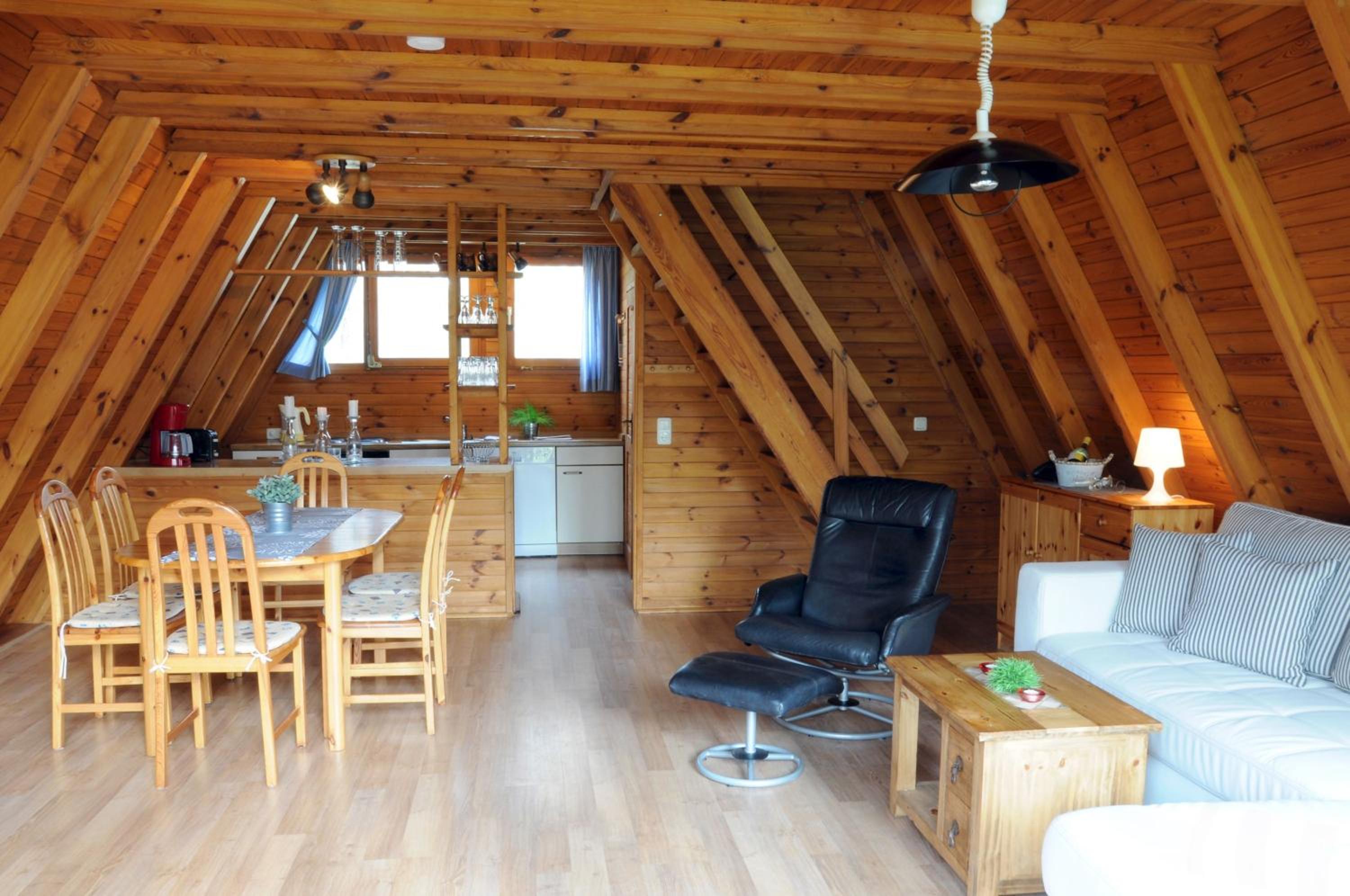 Zinnowitz, Finnhütte am Ostseestrand