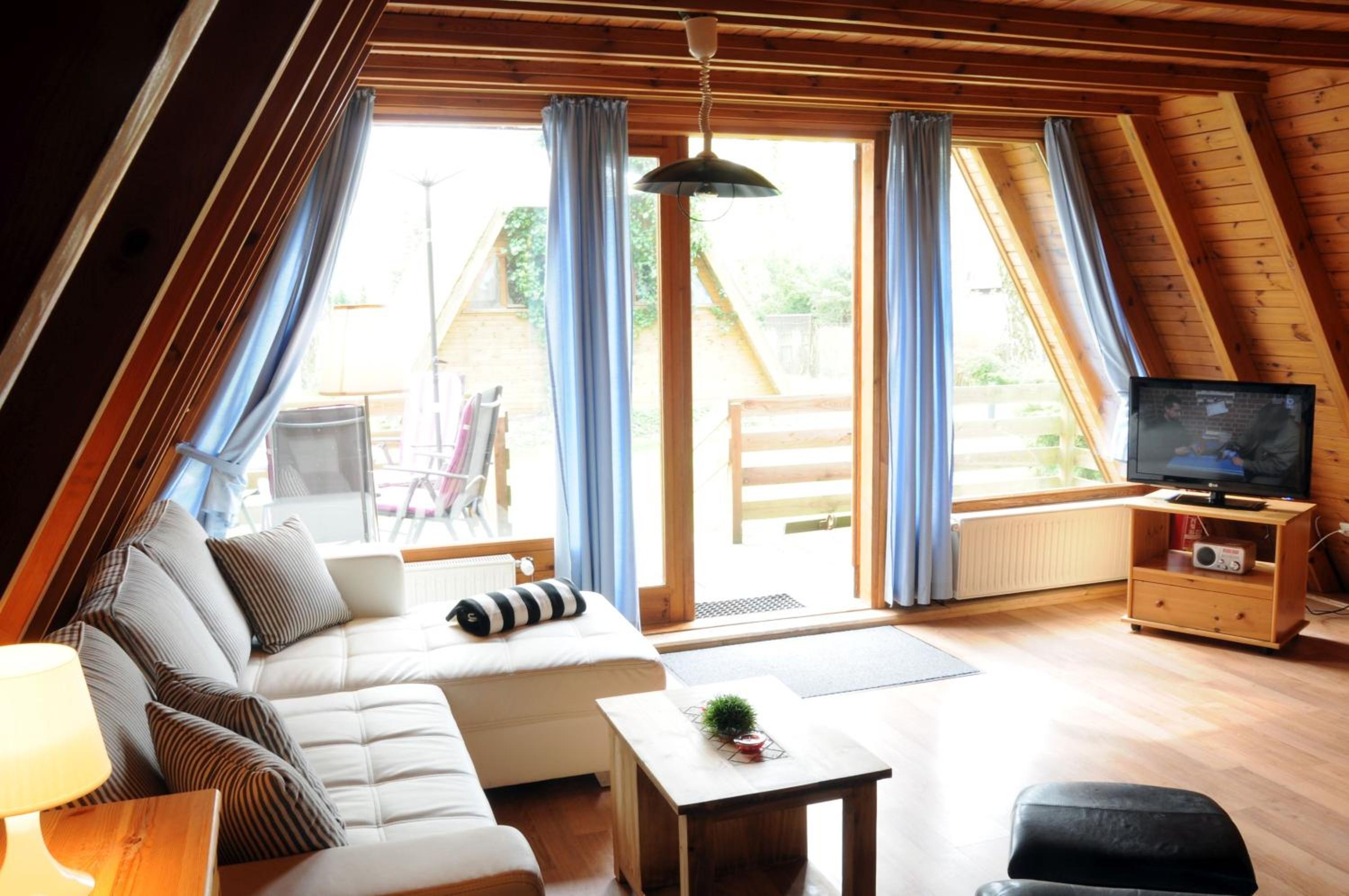 Zinnowitz, Finnhütte am Ostseestrand
